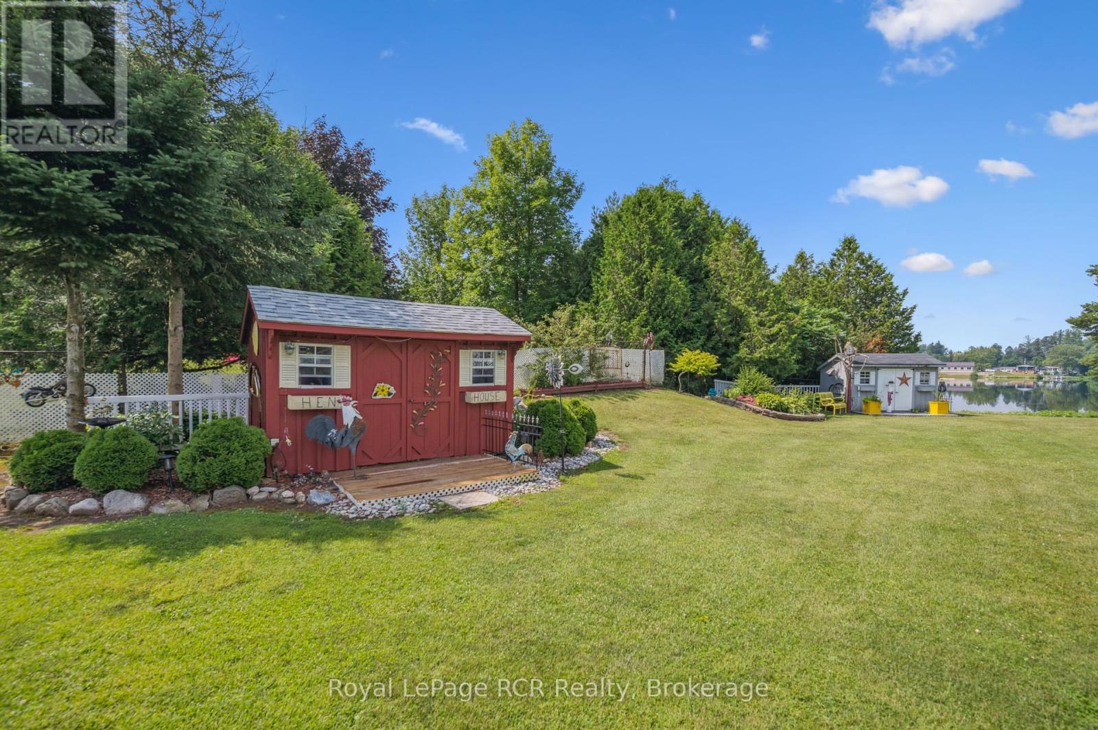 












2 MURRAY WAY

,
Minto,




Ontario
N0G2L0

