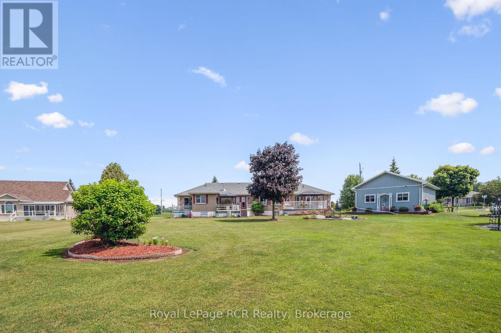 












2 MURRAY WAY

,
Minto,




Ontario
N0G2L0

