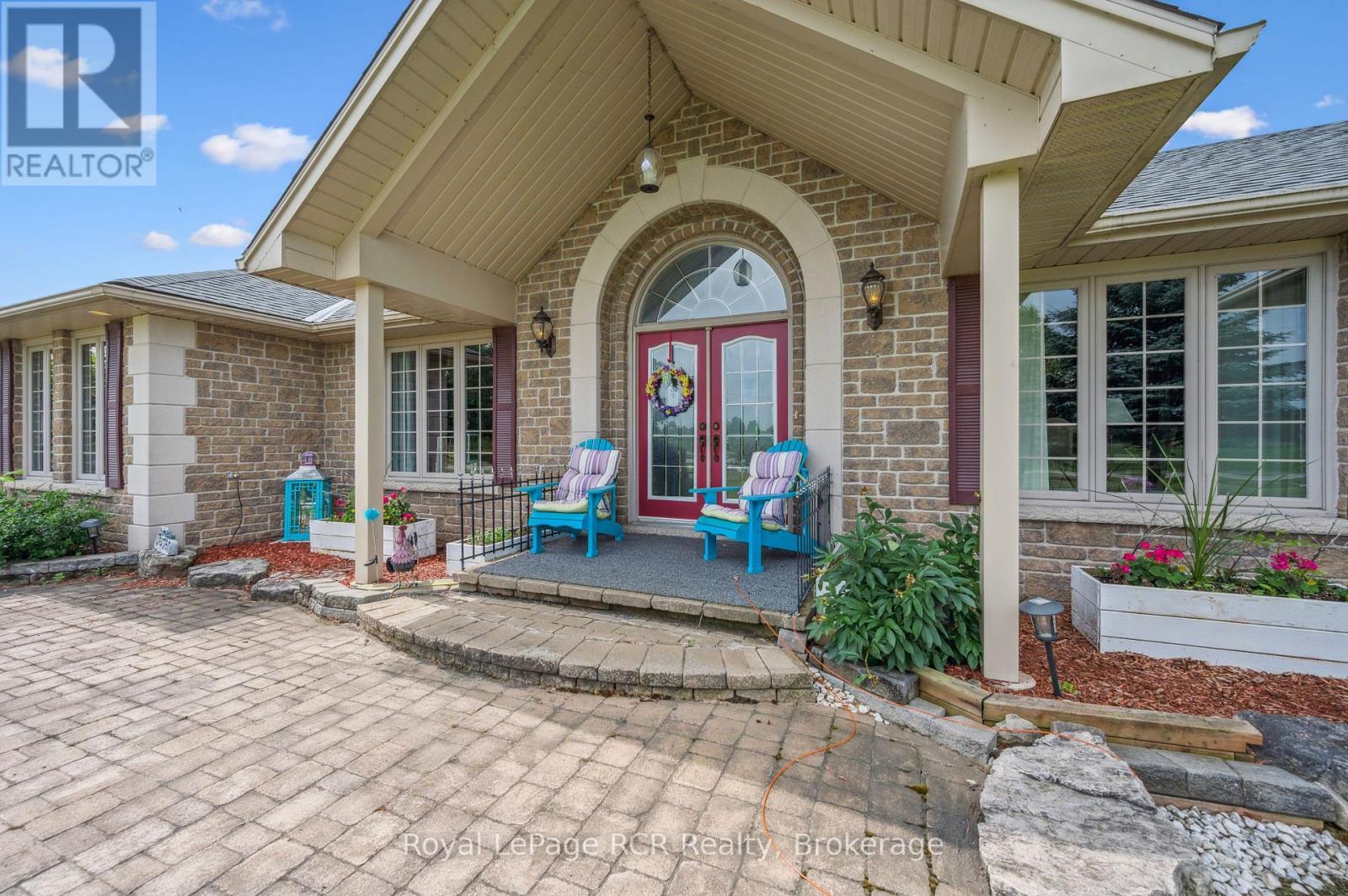 












2 MURRAY WAY

,
Minto,




Ontario
N0G2L0

