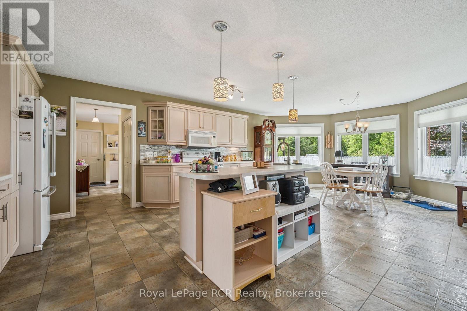 












2 MURRAY WAY

,
Minto,




Ontario
N0G2L0

