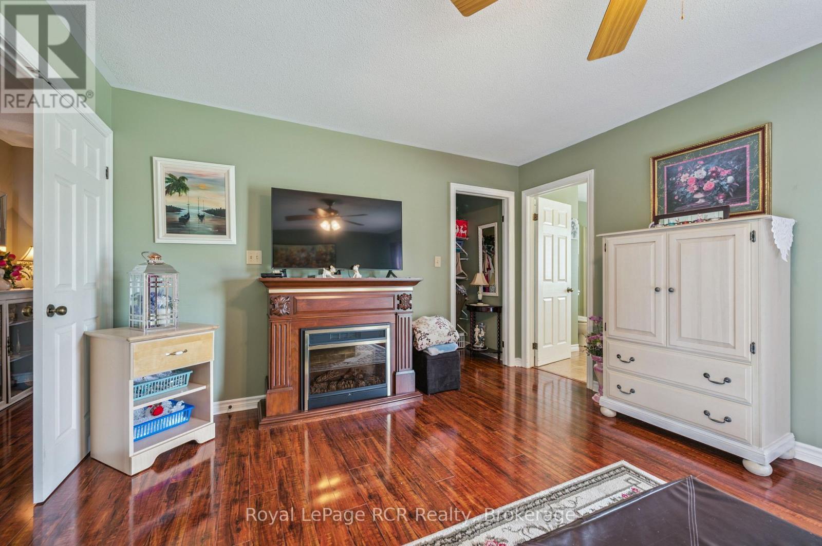 












2 MURRAY WAY

,
Minto,




Ontario
N0G2L0

