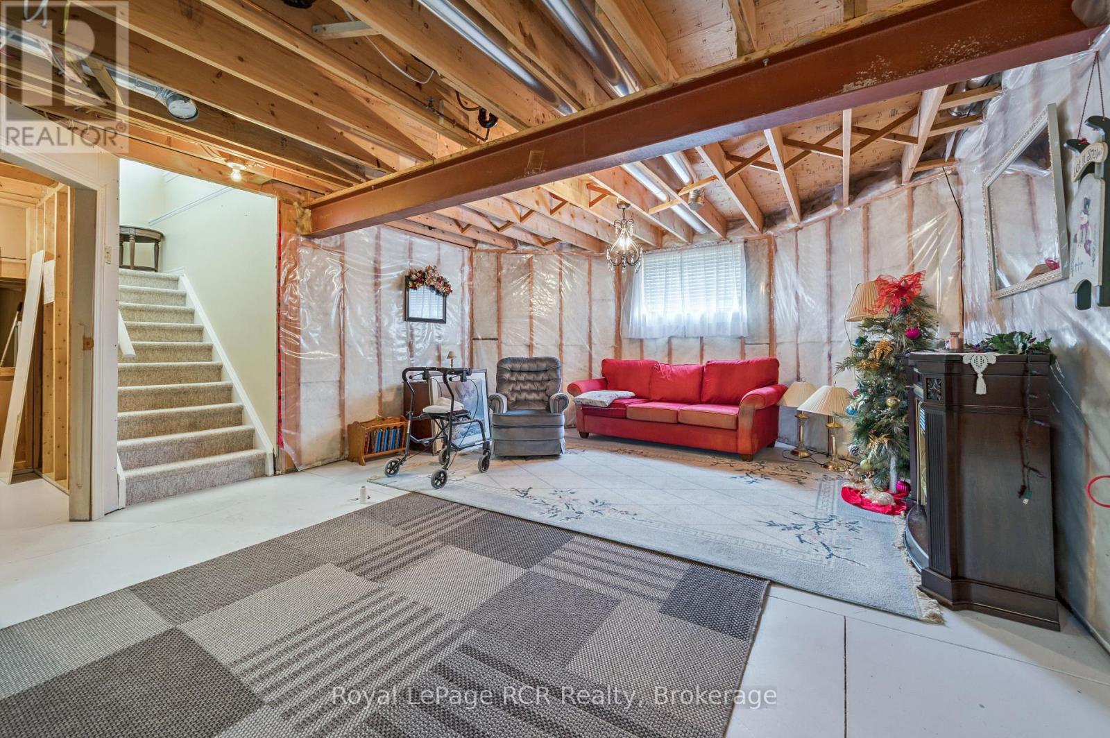 












2 MURRAY WAY

,
Minto,




Ontario
N0G2L0

