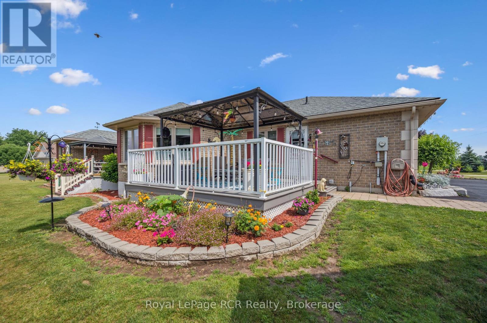 












2 MURRAY WAY

,
Minto,




Ontario
N0G2L0

