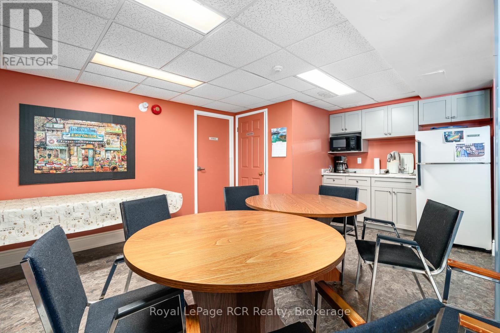 












606 - 536 11TH AVENUE

,
Hanover,




Ontario
N4N2S4

