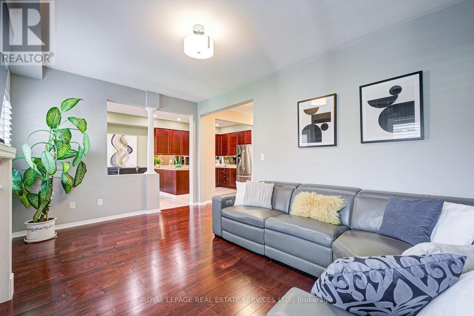












21 DUXFORD STREET

,
Brampton,




Ontario
L6X0S6

