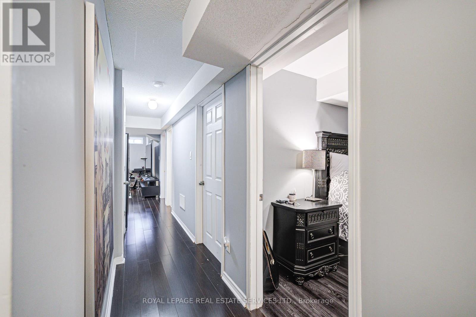 












21 DUXFORD STREET

,
Brampton,




Ontario
L6X0S6

