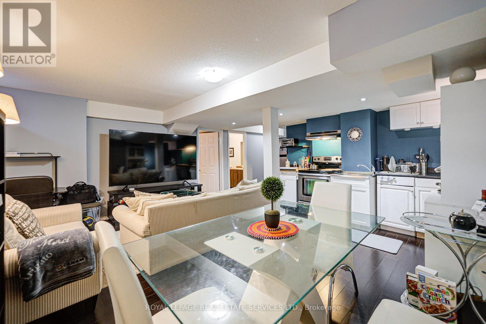 












21 DUXFORD STREET

,
Brampton,




Ontario
L6X0S6

