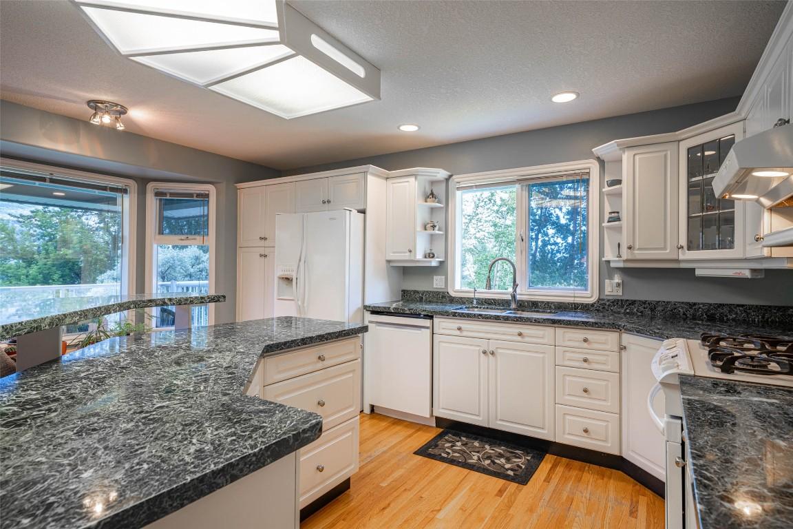 









7821


Old Kamloops

Road,
Vernon,




BC
V1H 1W8

