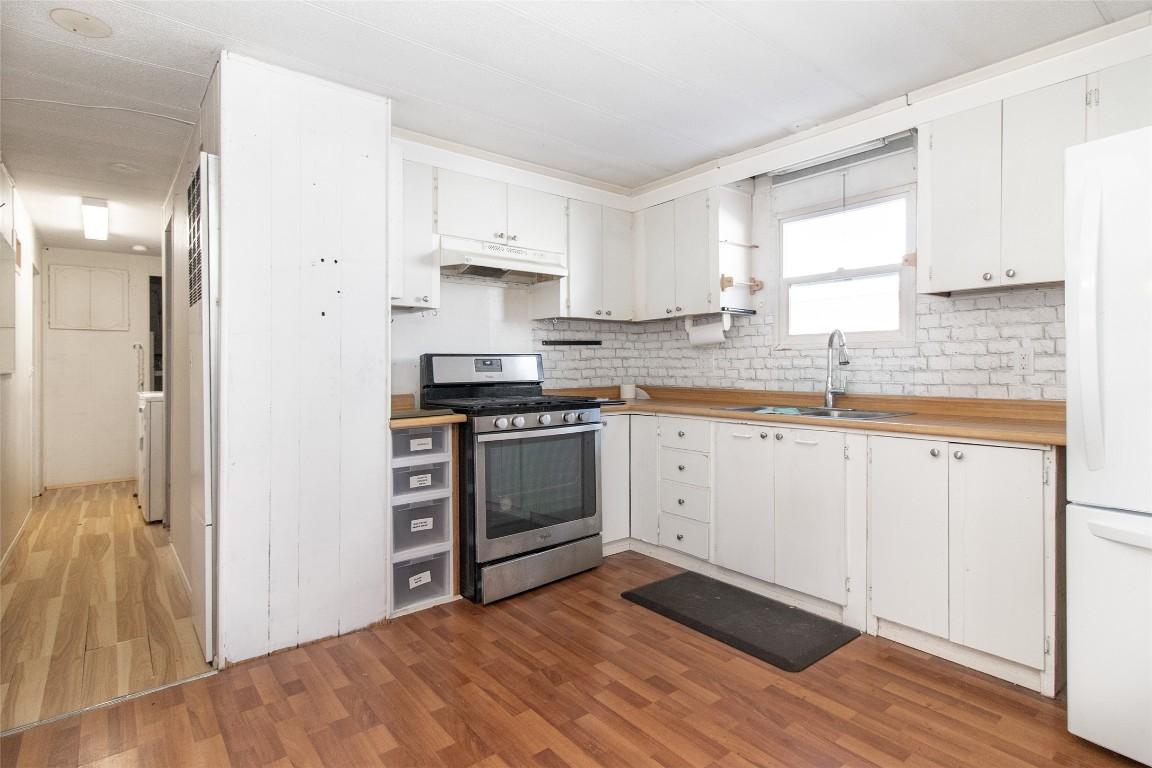 









3745


Lakeshore

Road, 39,
Kelowna,




BC
V1W 3K4


