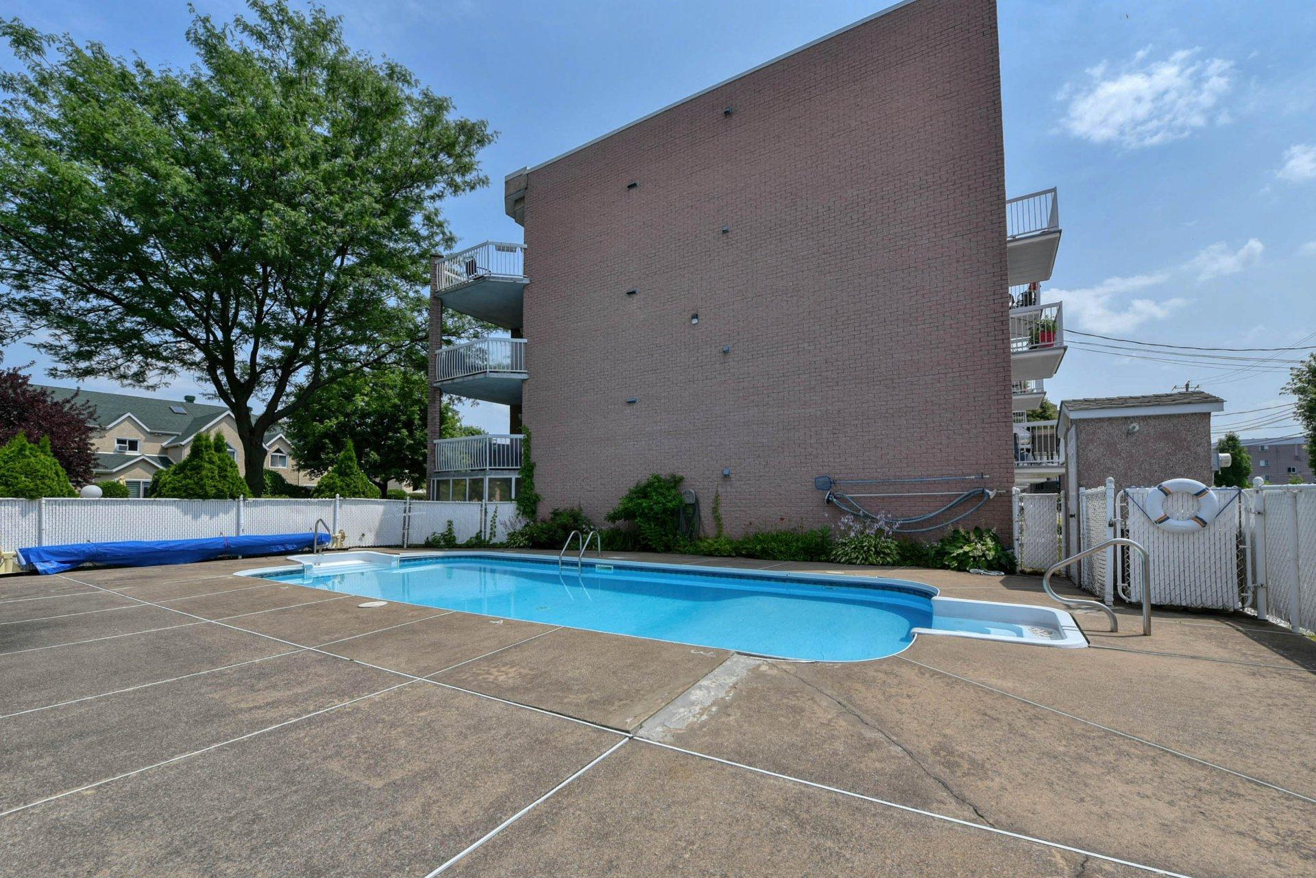 









54


Rue De Courcelle

, 21,
Repentigny (Repentigny),




QC
J5Y3X4

