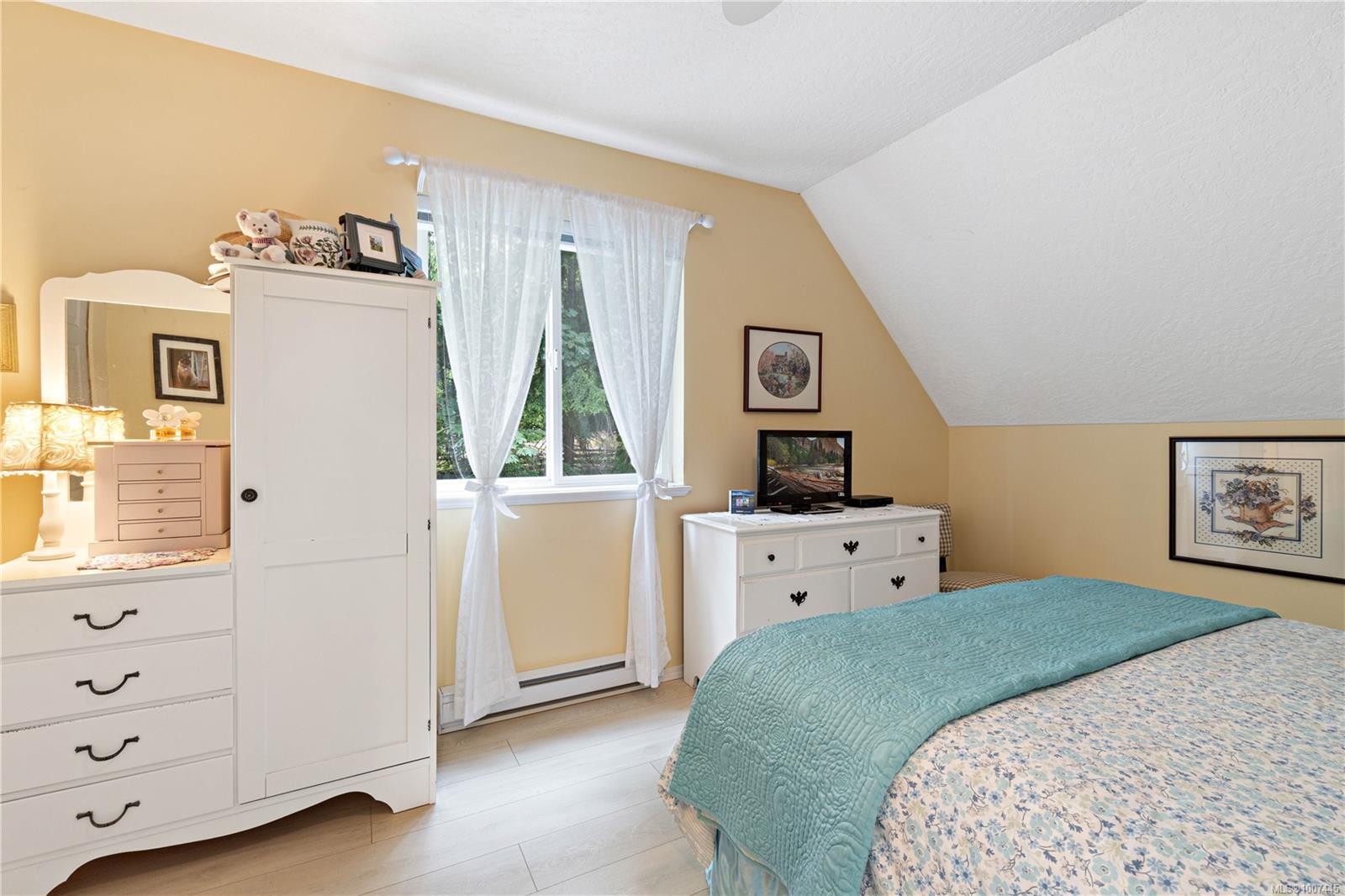 









1651


Abbey

Rd,
Qualicum Beach,




BC
V9K 2S3

