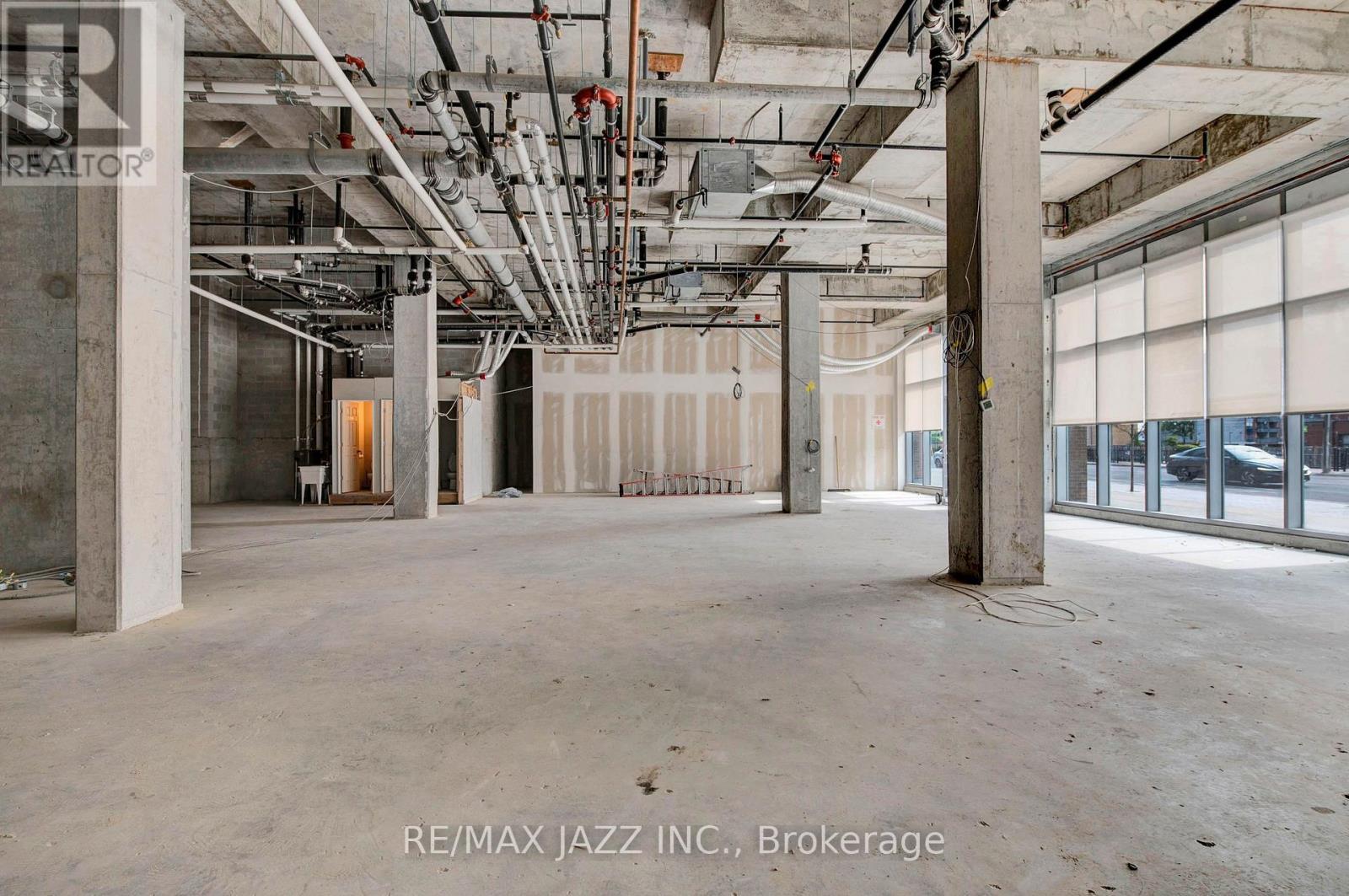 












1 - 100 BOND STREET E

,
Oshawa (O'Neill),




Ontario
L1G0A2

