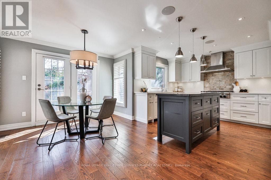 












2764 ROSEWOOD LANE

,
Oakville,




Ontario
L6J7M3

