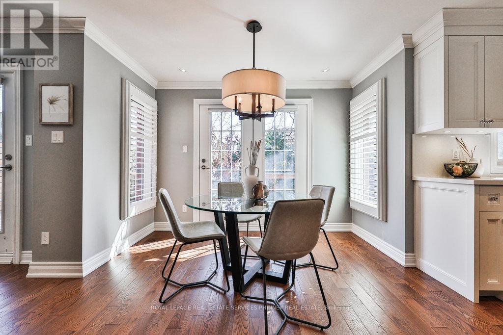












2764 ROSEWOOD LANE

,
Oakville,




Ontario
L6J7M3

