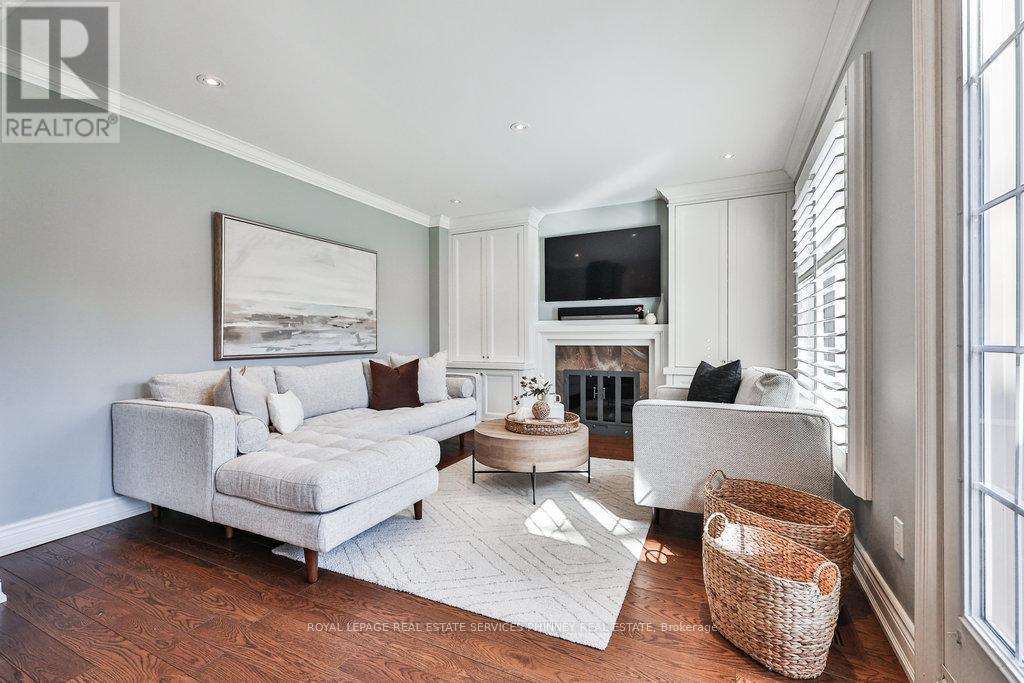 












2764 ROSEWOOD LANE

,
Oakville,




Ontario
L6J7M3

