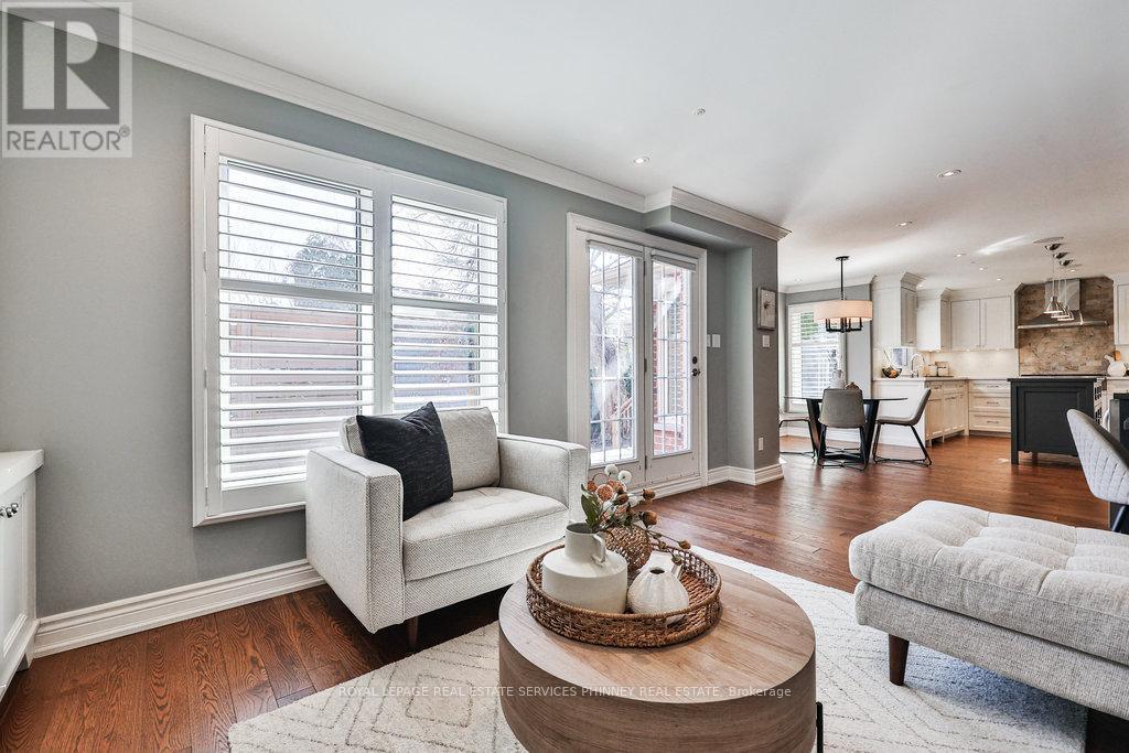 












2764 ROSEWOOD LANE

,
Oakville,




Ontario
L6J7M3

