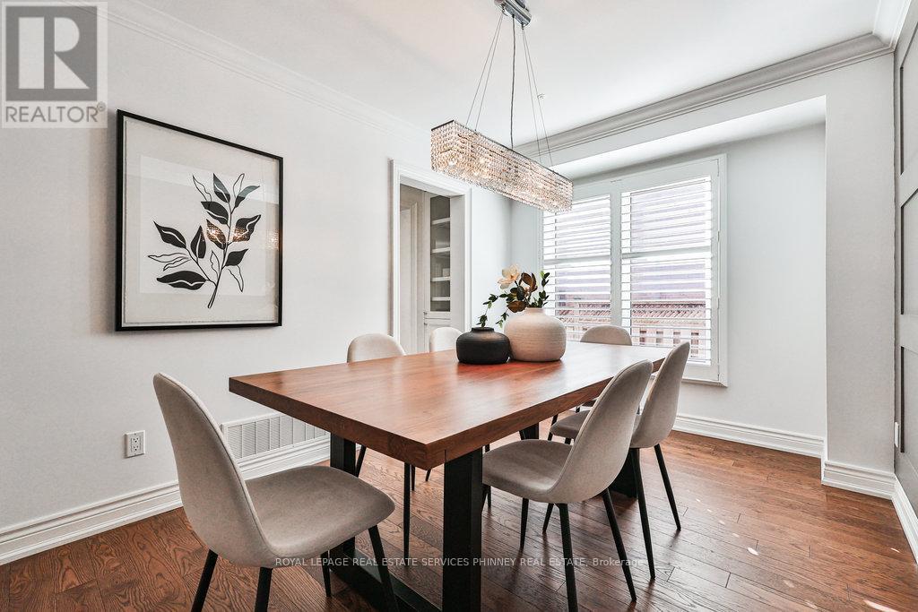 












2764 ROSEWOOD LANE

,
Oakville,




Ontario
L6J7M3

