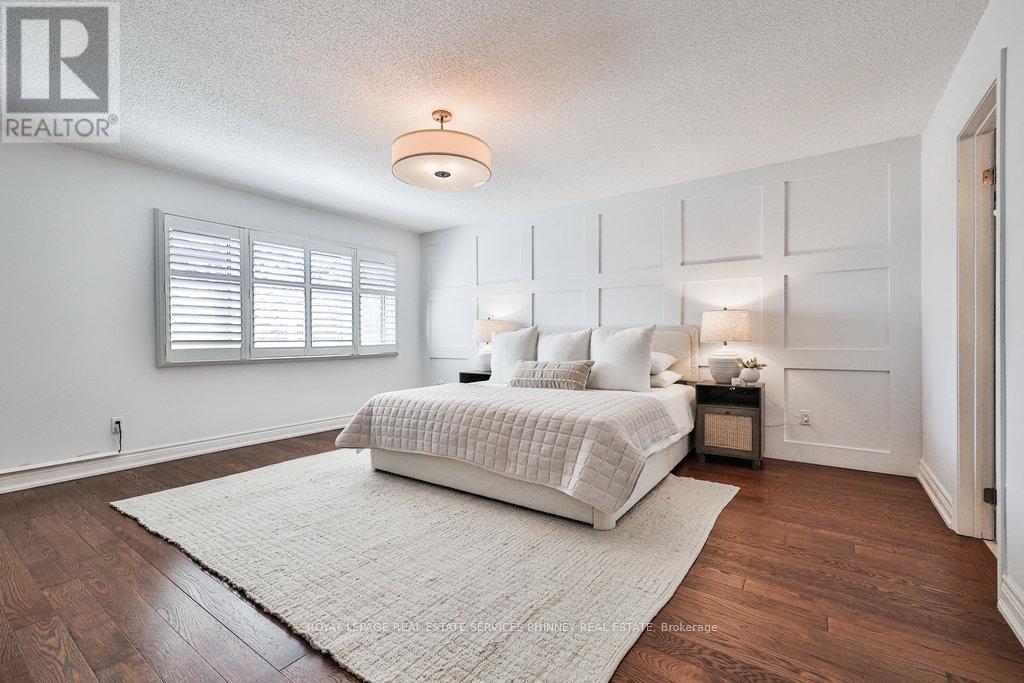 












2764 ROSEWOOD LANE

,
Oakville,




Ontario
L6J7M3

