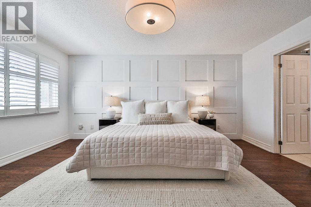 












2764 ROSEWOOD LANE

,
Oakville,




Ontario
L6J7M3

