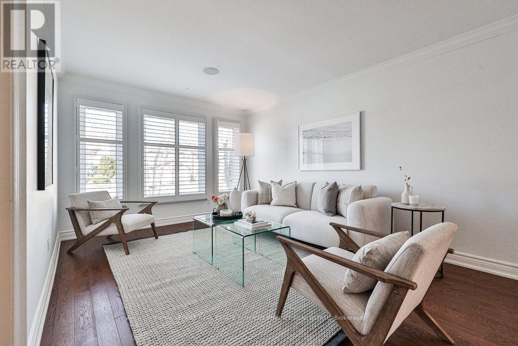












2764 ROSEWOOD LANE

,
Oakville,




Ontario
L6J7M3

