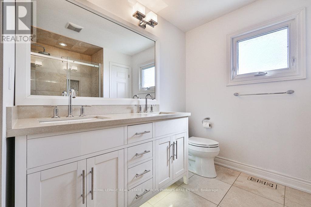 












2764 ROSEWOOD LANE

,
Oakville,




Ontario
L6J7M3

