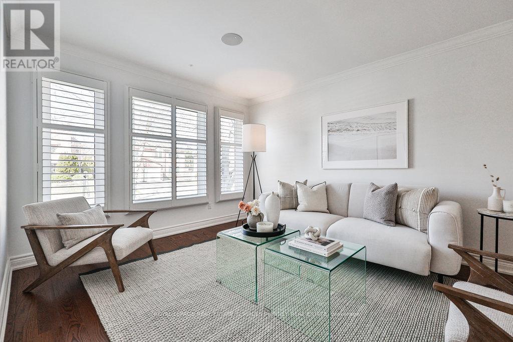 












2764 ROSEWOOD LANE

,
Oakville,




Ontario
L6J7M3

