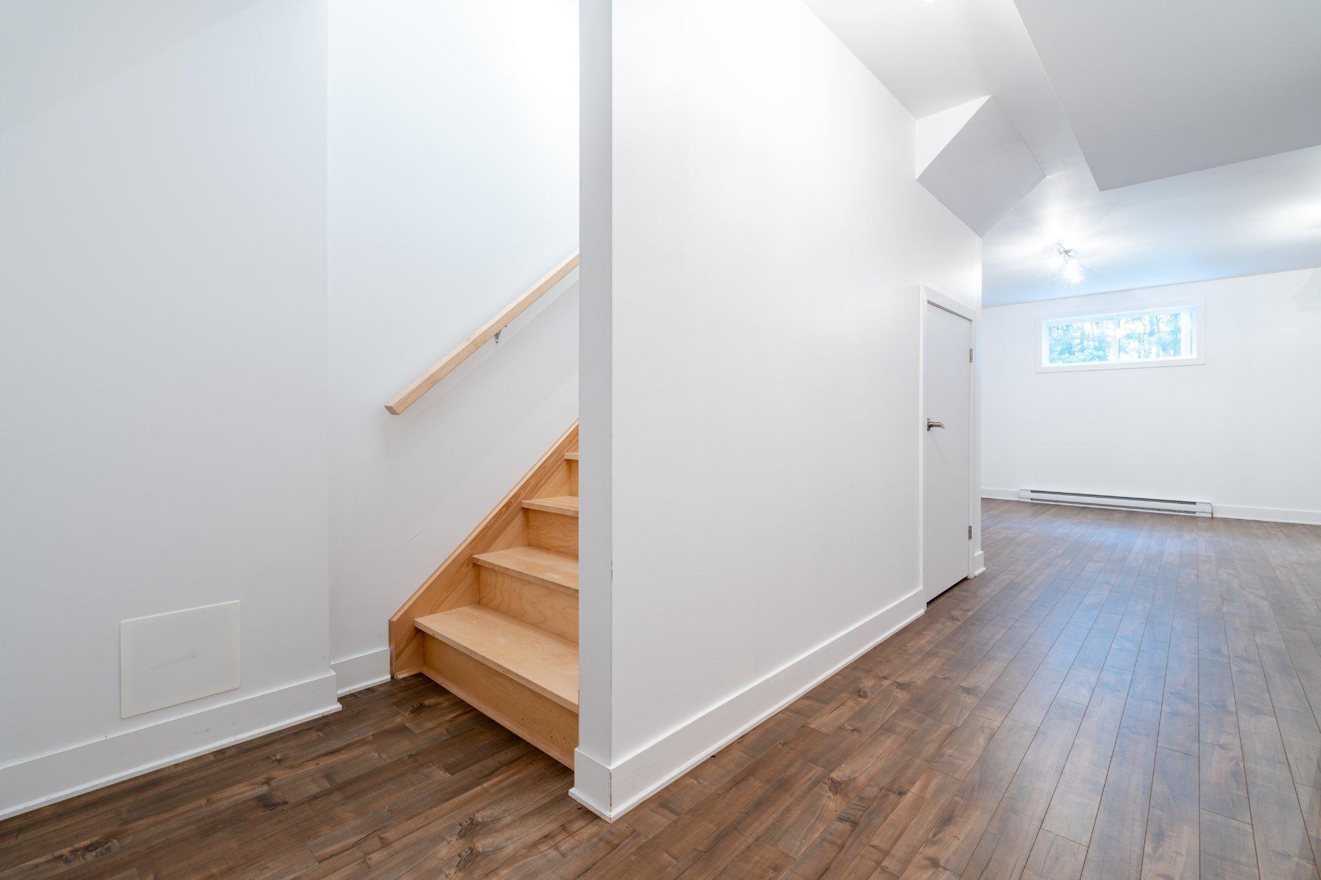 









5925


Rue Alexandre

,
Brossard,




QC
J3W2G4

