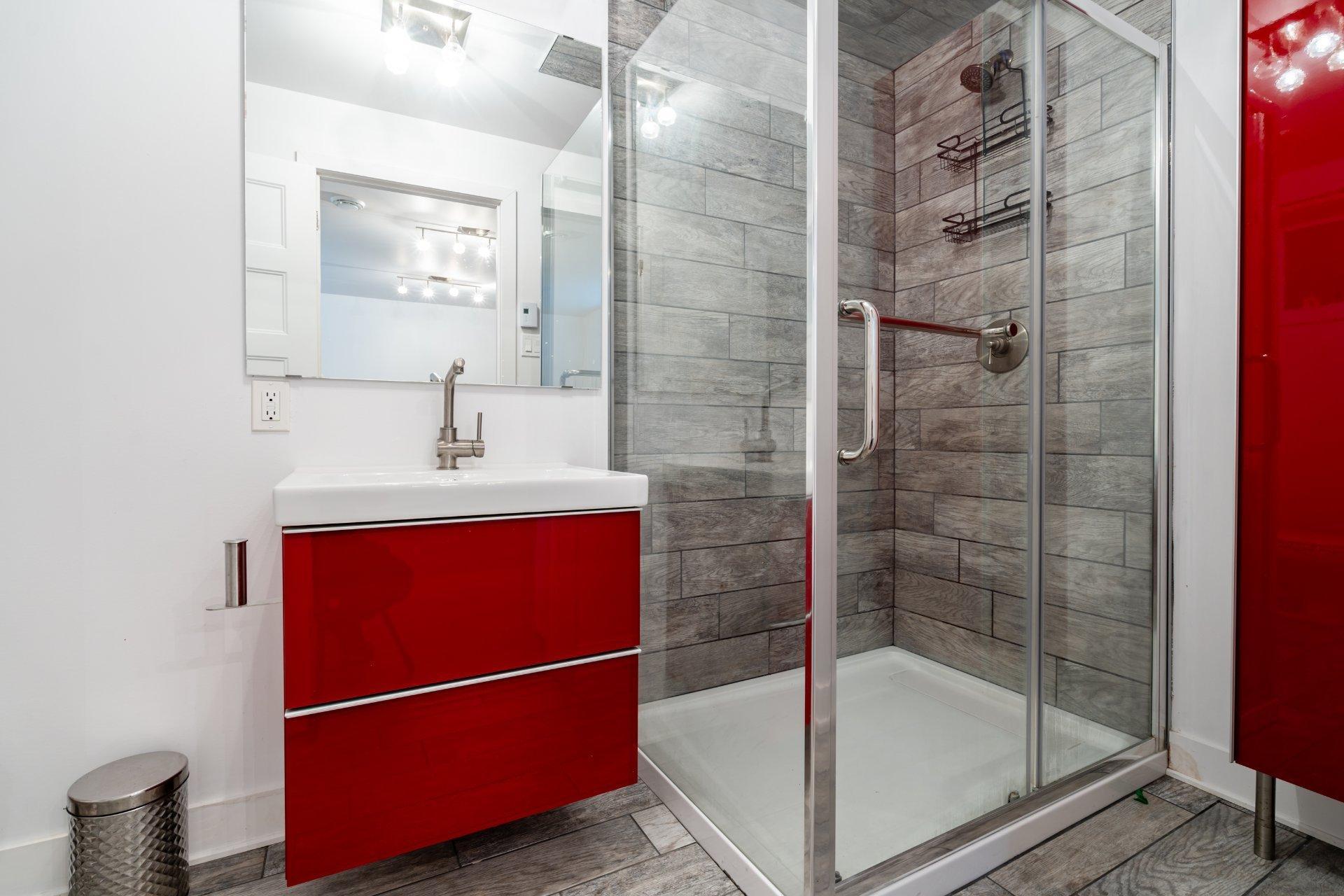 









5925


Rue Alexandre

,
Brossard,




QC
J3W2G4

