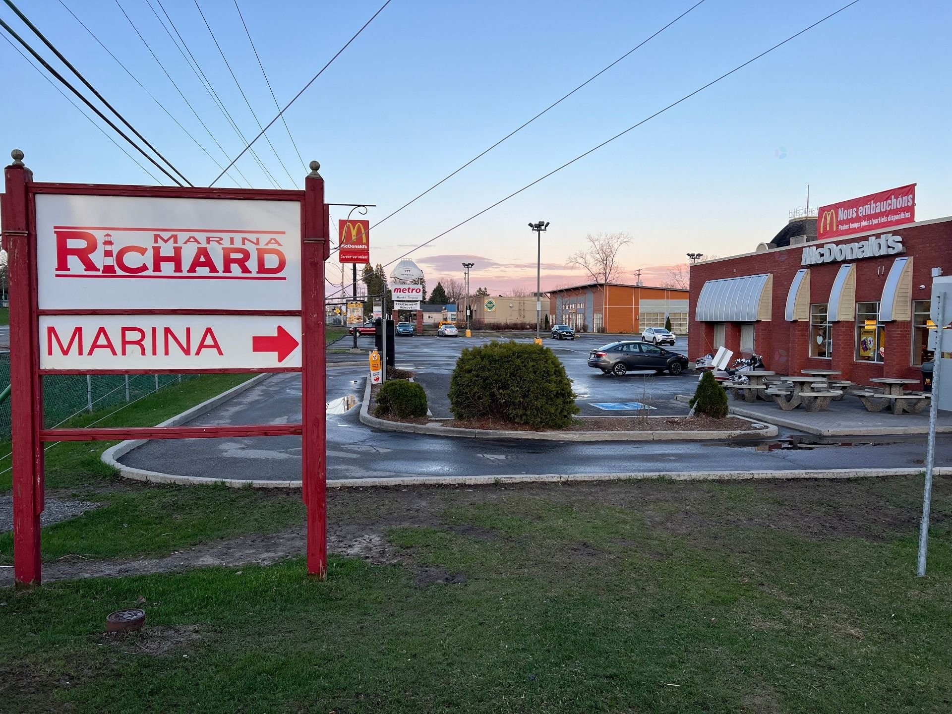 












Rue Papineau

,
Papineauville,







QC
J0V1R0

