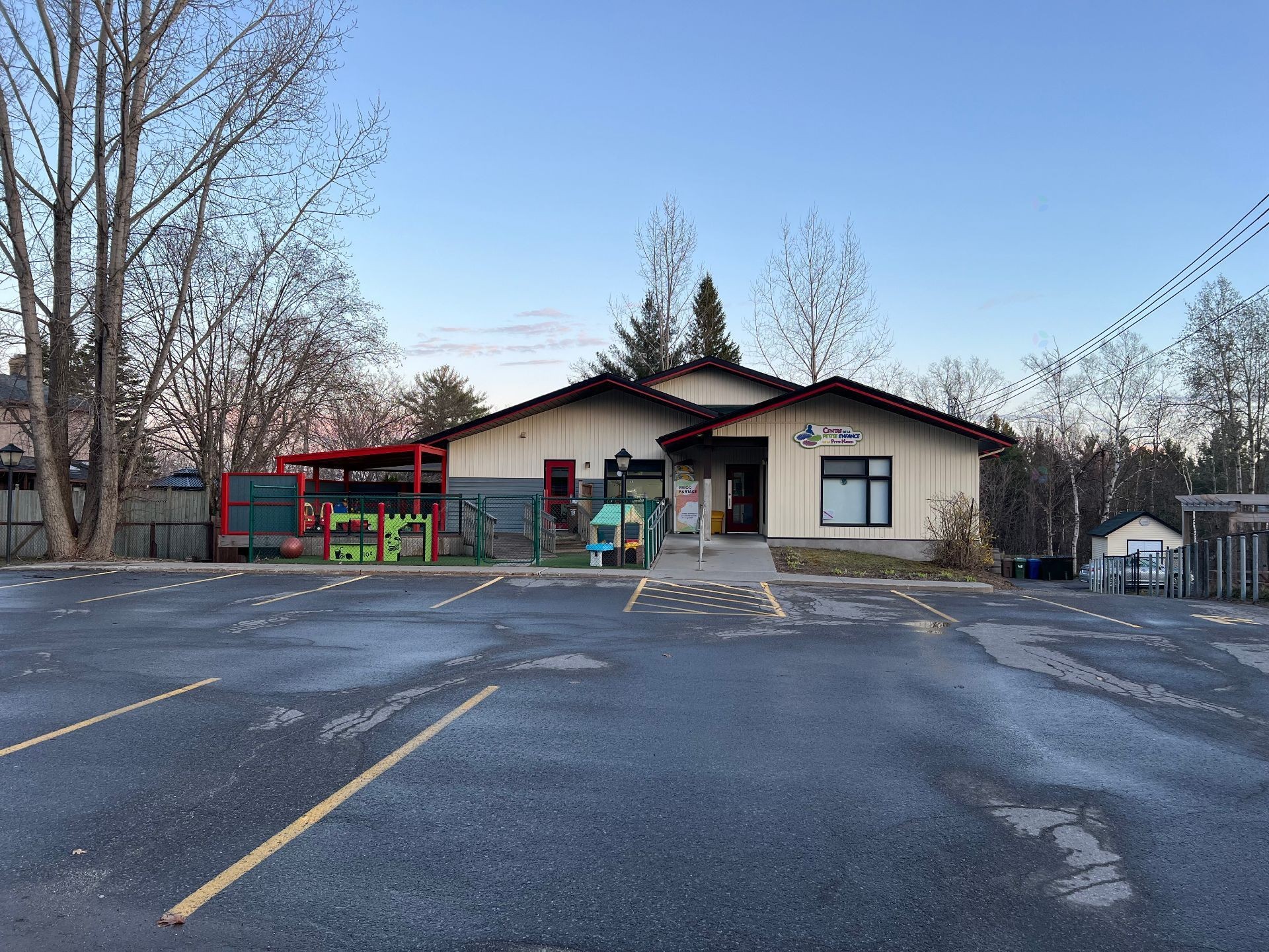 












Rue Papineau

,
Papineauville,







QC
J0V1R0

