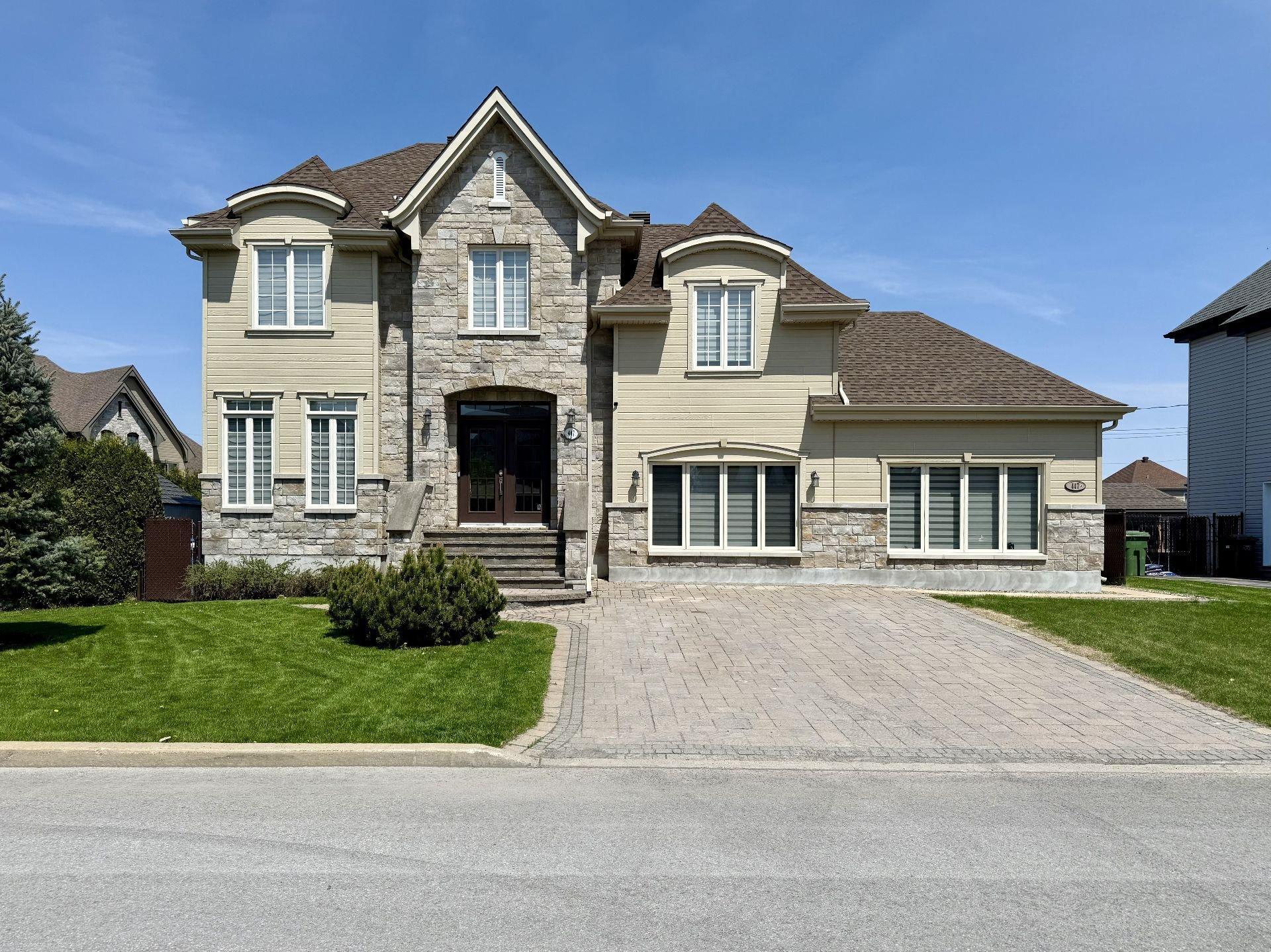 









447

 - 447A


Rue Pauline-Julien

,
Repentigny (Repentigny),




QC
J5Y0H3

