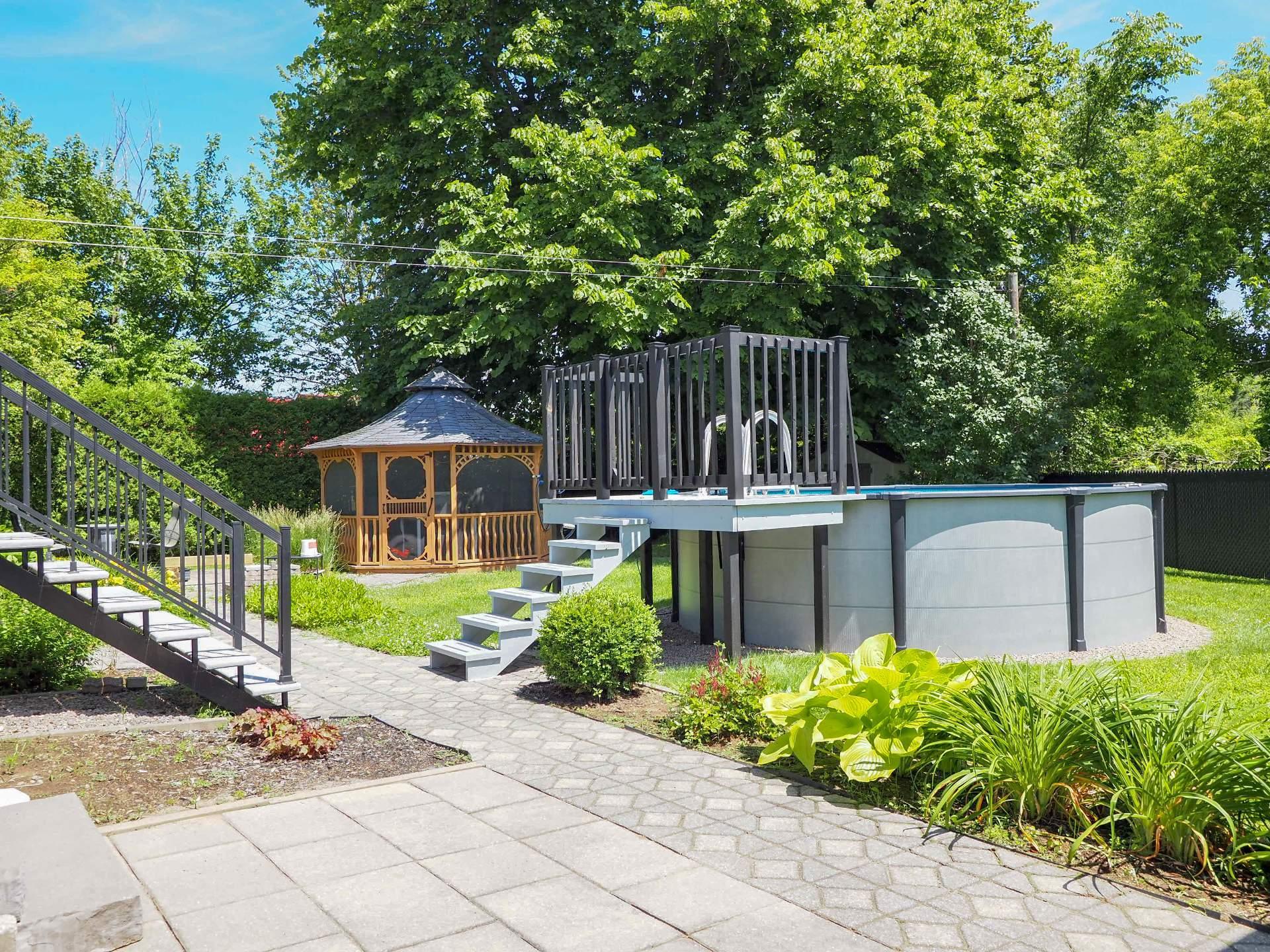 









3816


Rg St-Alexis

,
Saint-Luc-de-Vincennes,




QC
G0X3K0

