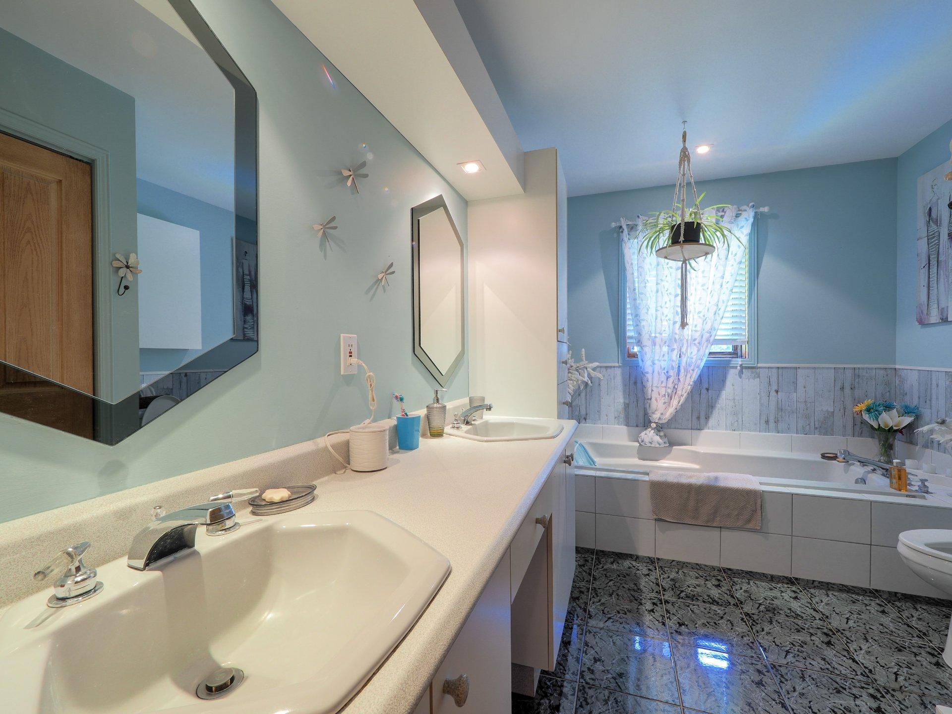 









3816


Rg St-Alexis

,
Saint-Luc-de-Vincennes,




QC
G0X3K0

