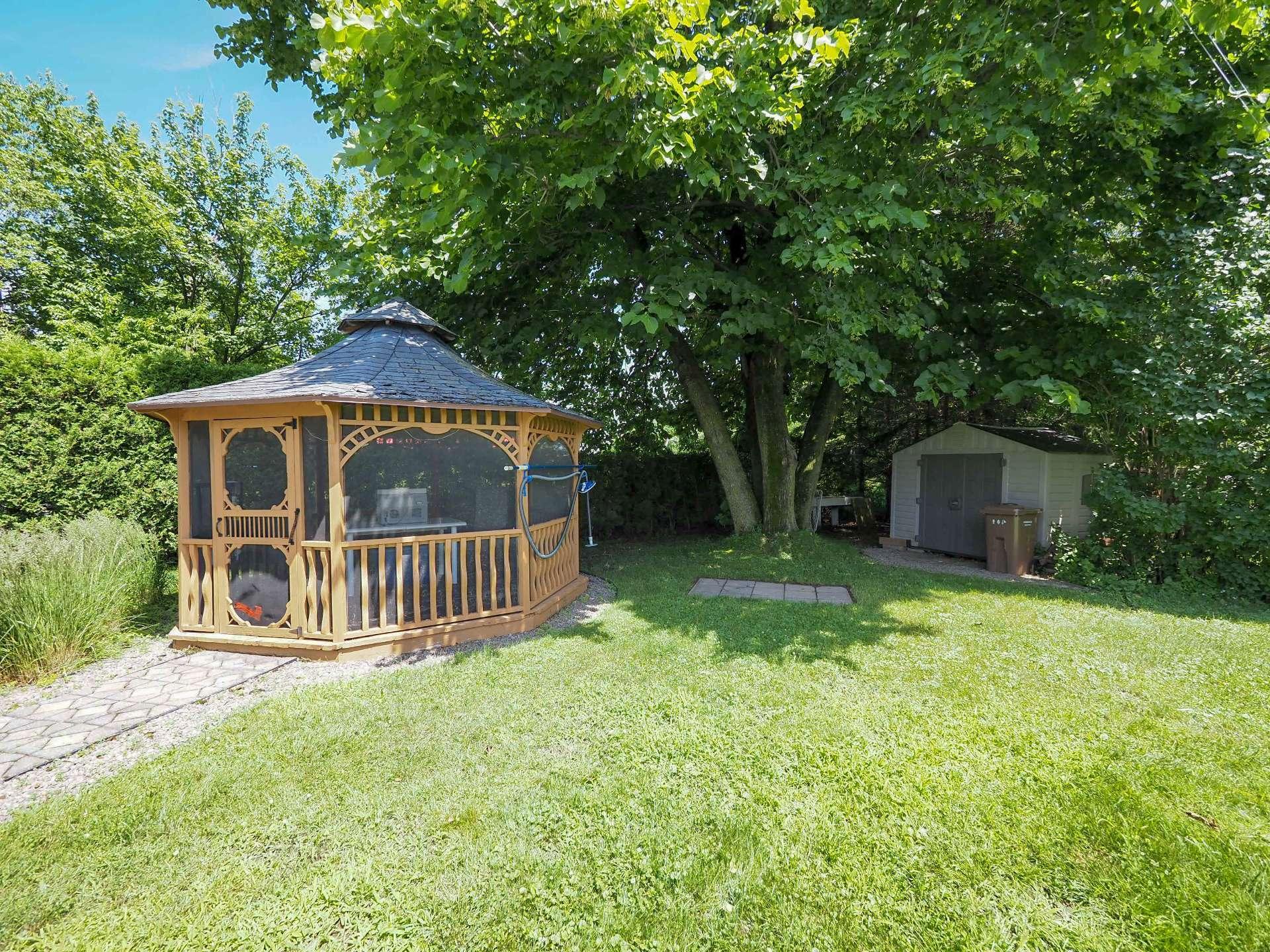 









3816


Rg St-Alexis

,
Saint-Luc-de-Vincennes,




QC
G0X3K0

