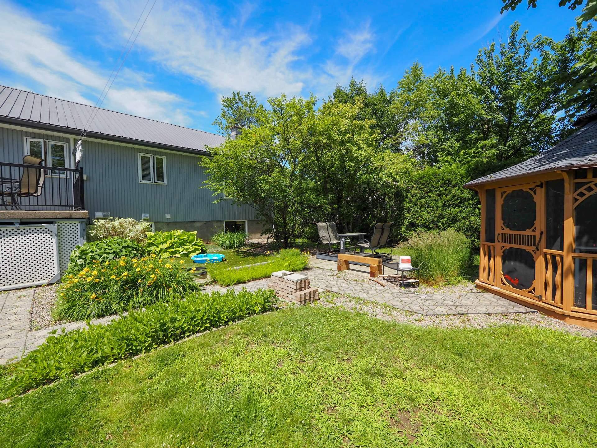 









3816


Rg St-Alexis

,
Saint-Luc-de-Vincennes,




QC
G0X3K0

