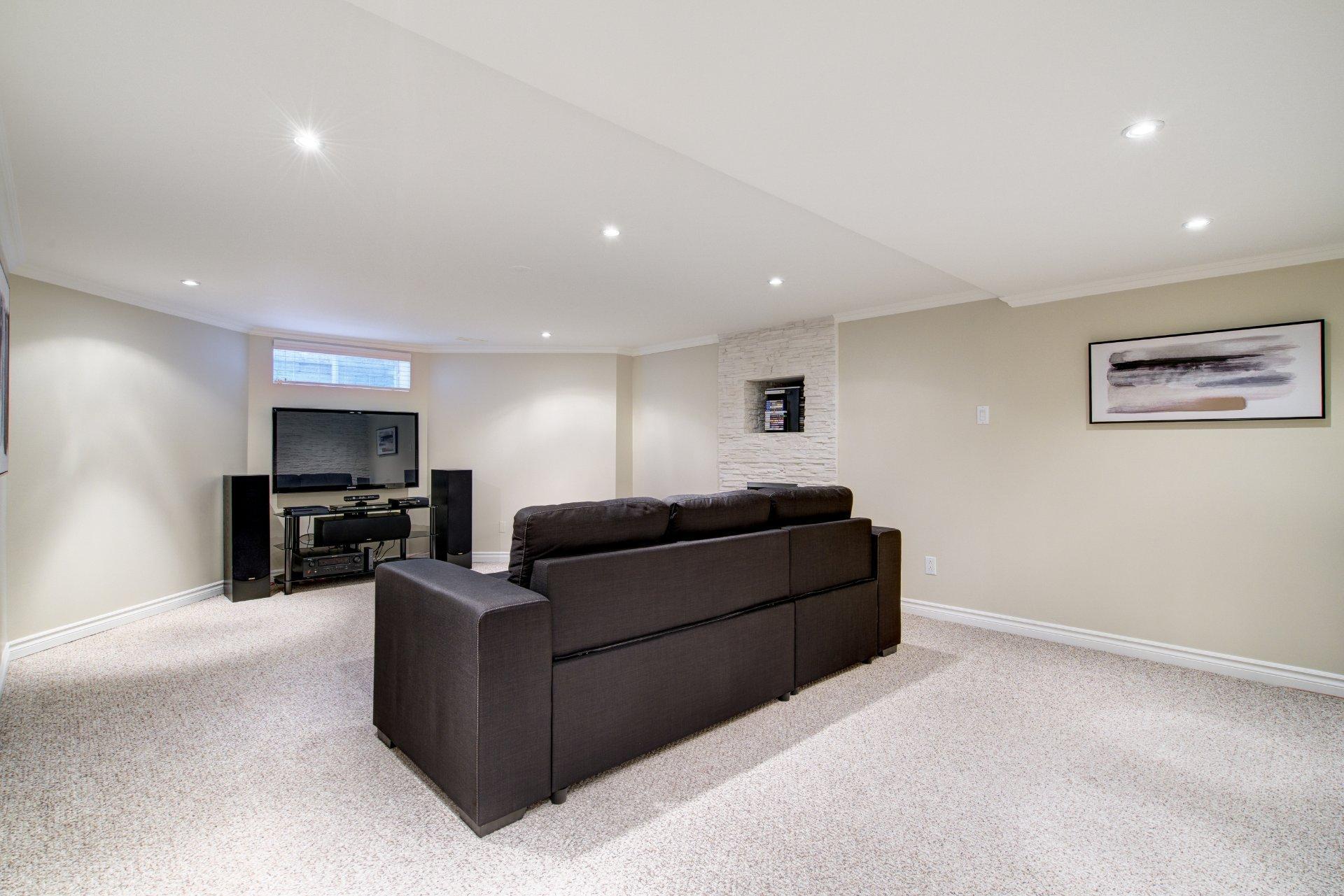 









53


Rue de Chaumont

,
Blainville,




QC
J7B6B4


