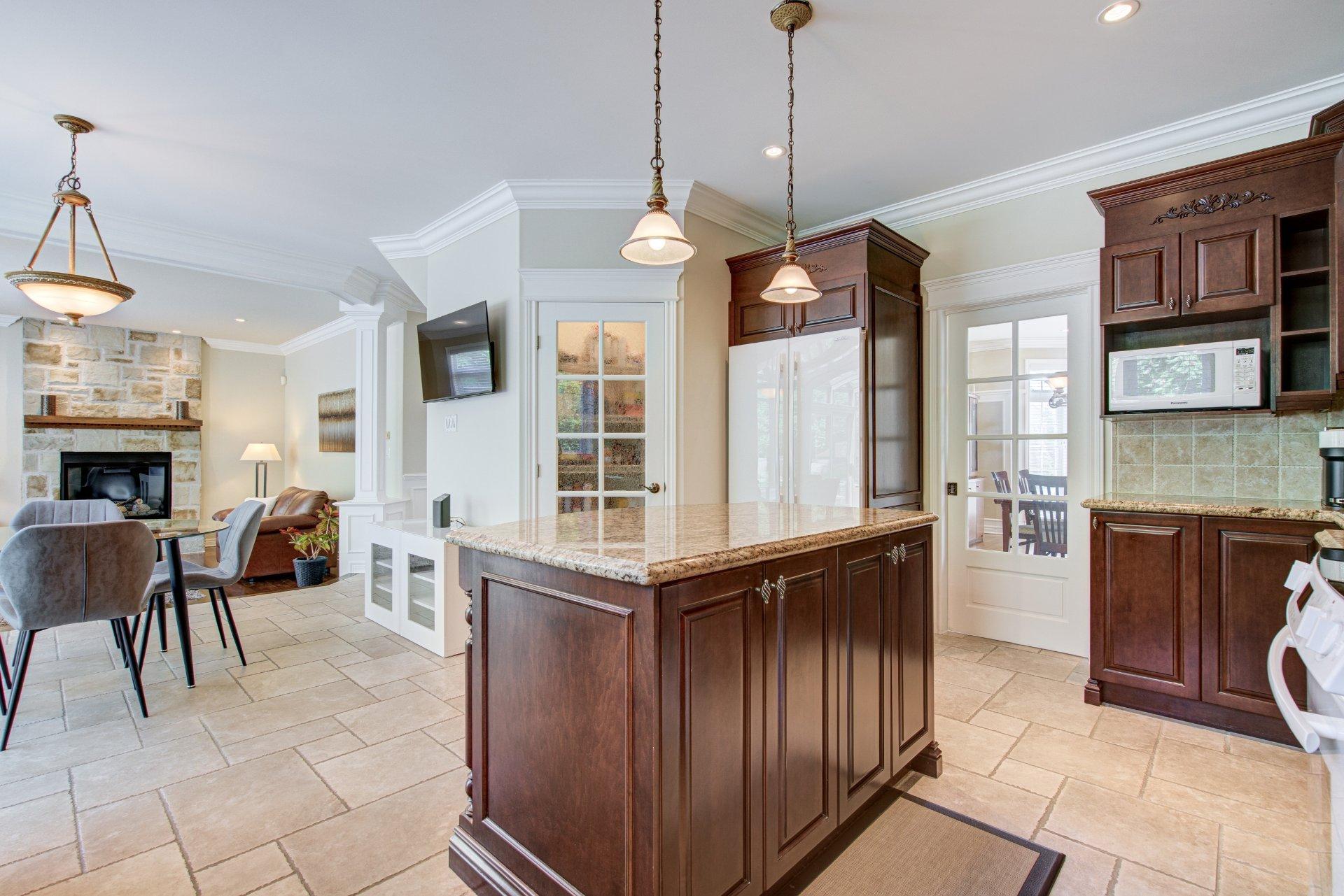 









53


Rue de Chaumont

,
Blainville,




QC
J7B6B4

