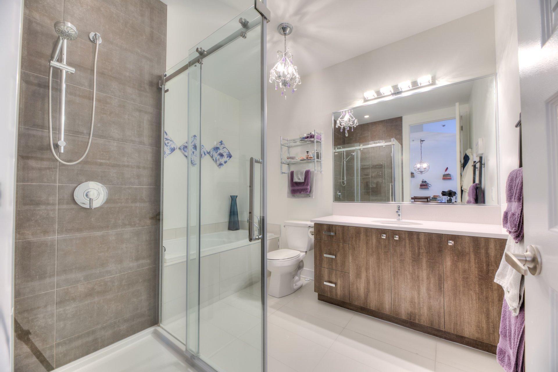 









3655


Rue Jean-Gascon

, 101,
Montréal (Saint-Laurent),




QC
H4R0K7

