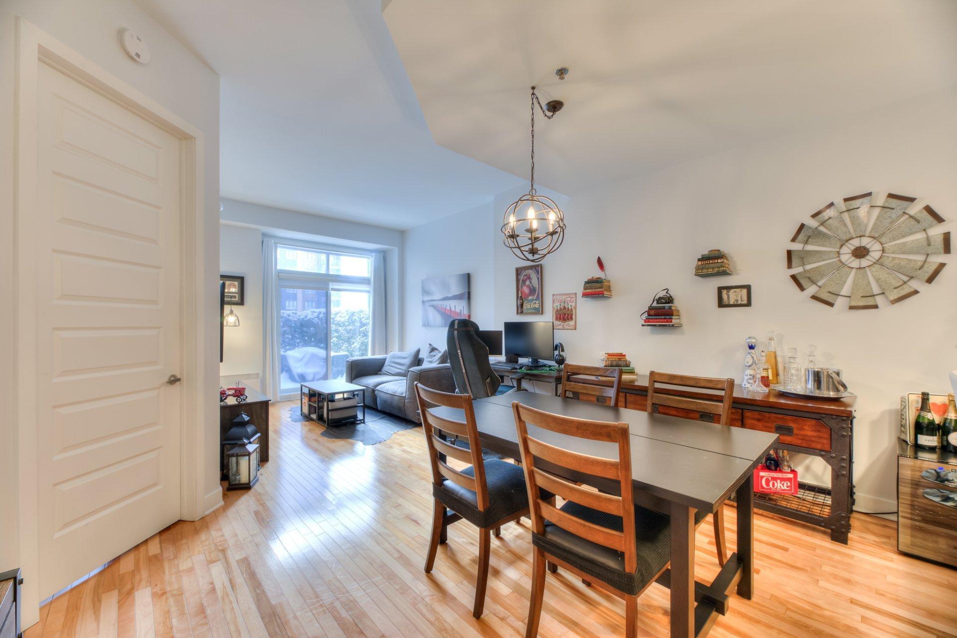 









3655


Rue Jean-Gascon

, 101,
Montréal (Saint-Laurent),




QC
H4R0K7

