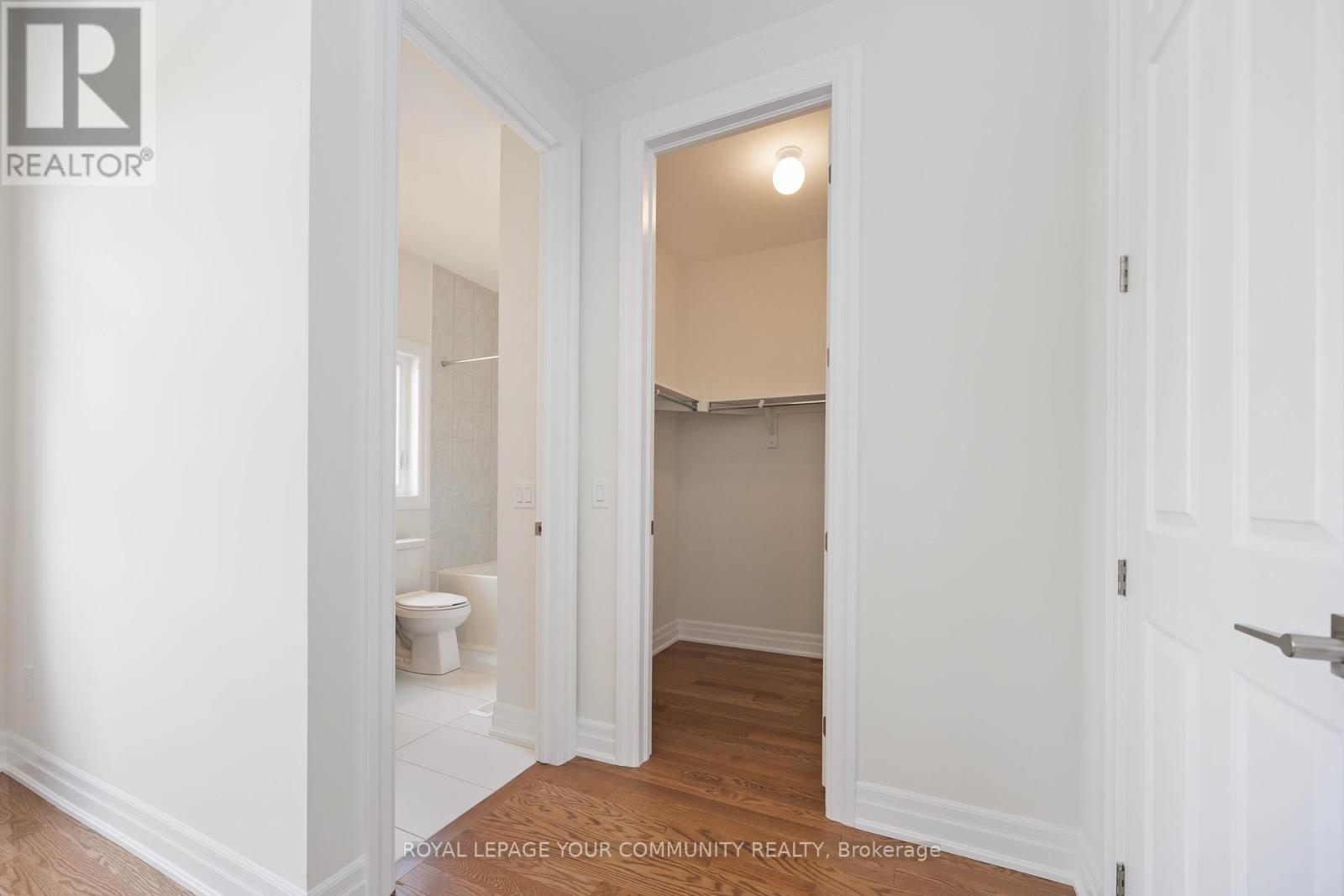 












18 SHADYRIDGE STREET

,
King,




Ontario
L7B1B4


