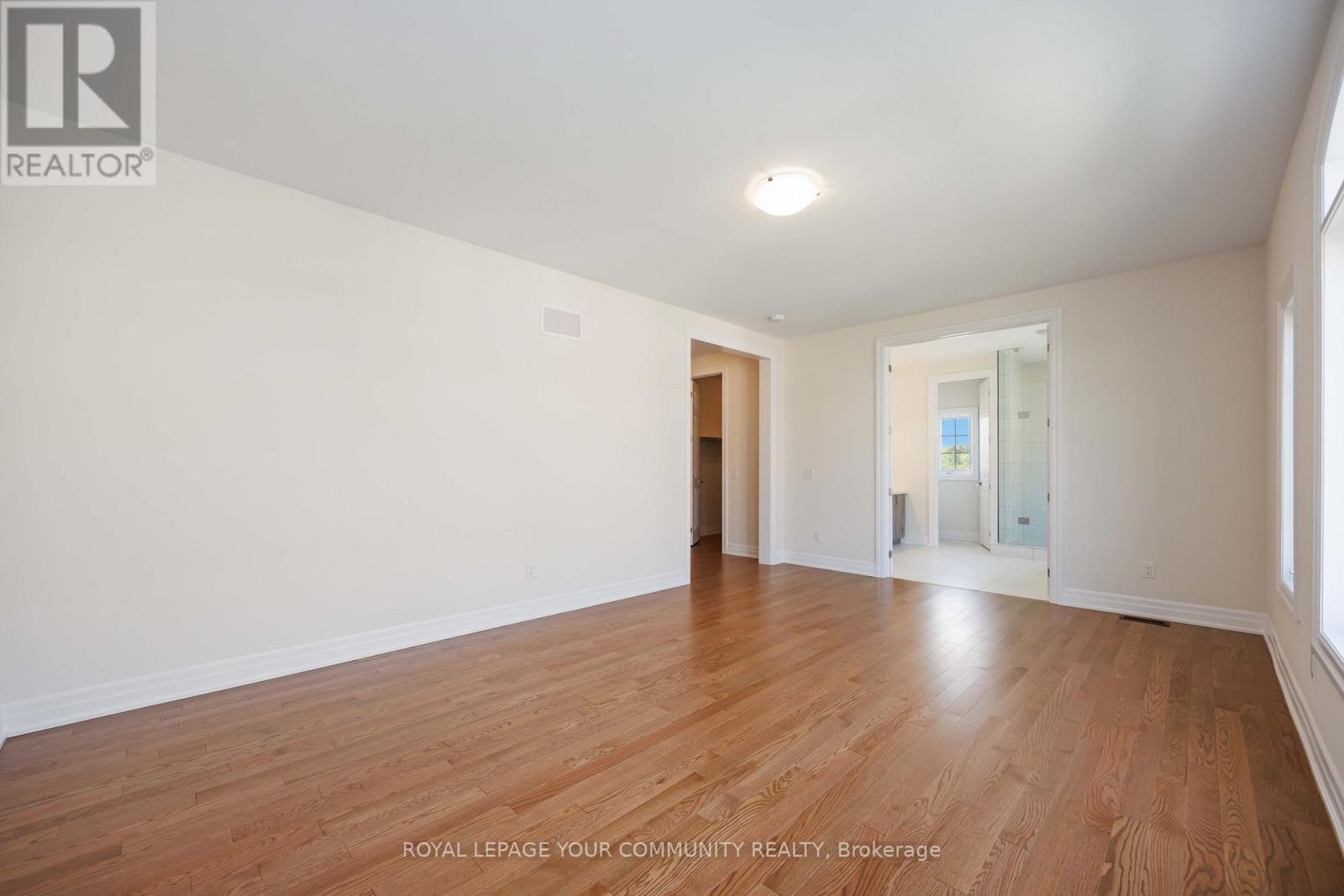 












18 SHADYRIDGE STREET

,
King,




Ontario
L7B1B4

