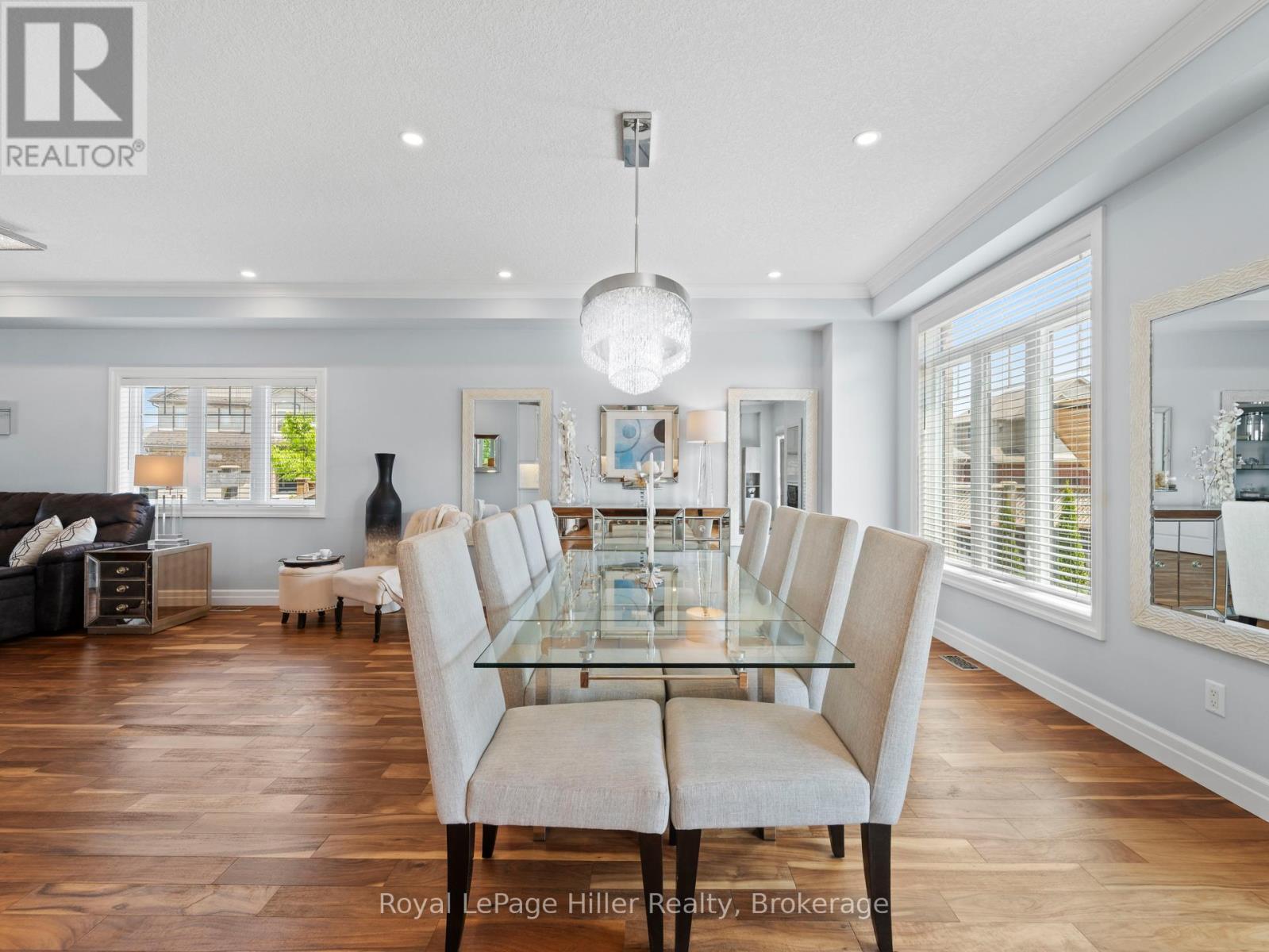 












65 THOMAS STREET

,
Stratford,




Ontario
N5A0B9


