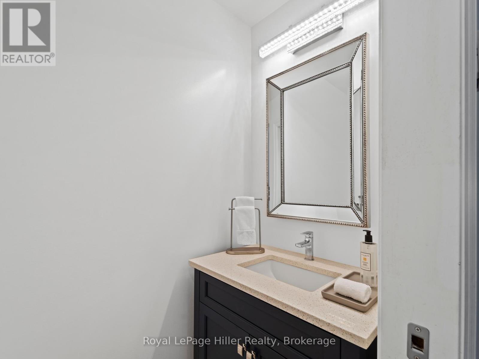 












65 THOMAS STREET

,
Stratford,




Ontario
N5A0B9

