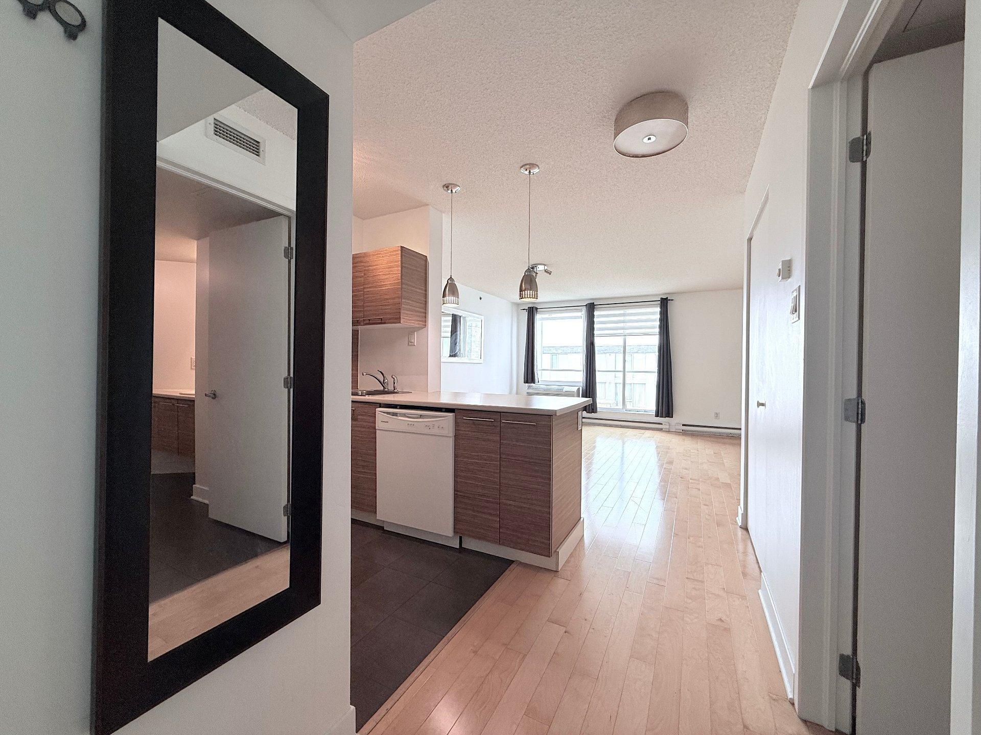 









4885


Boul. Henri-Bourassa O.

, 824,
Montréal (Saint-Laurent),




QC
H4L0A5

