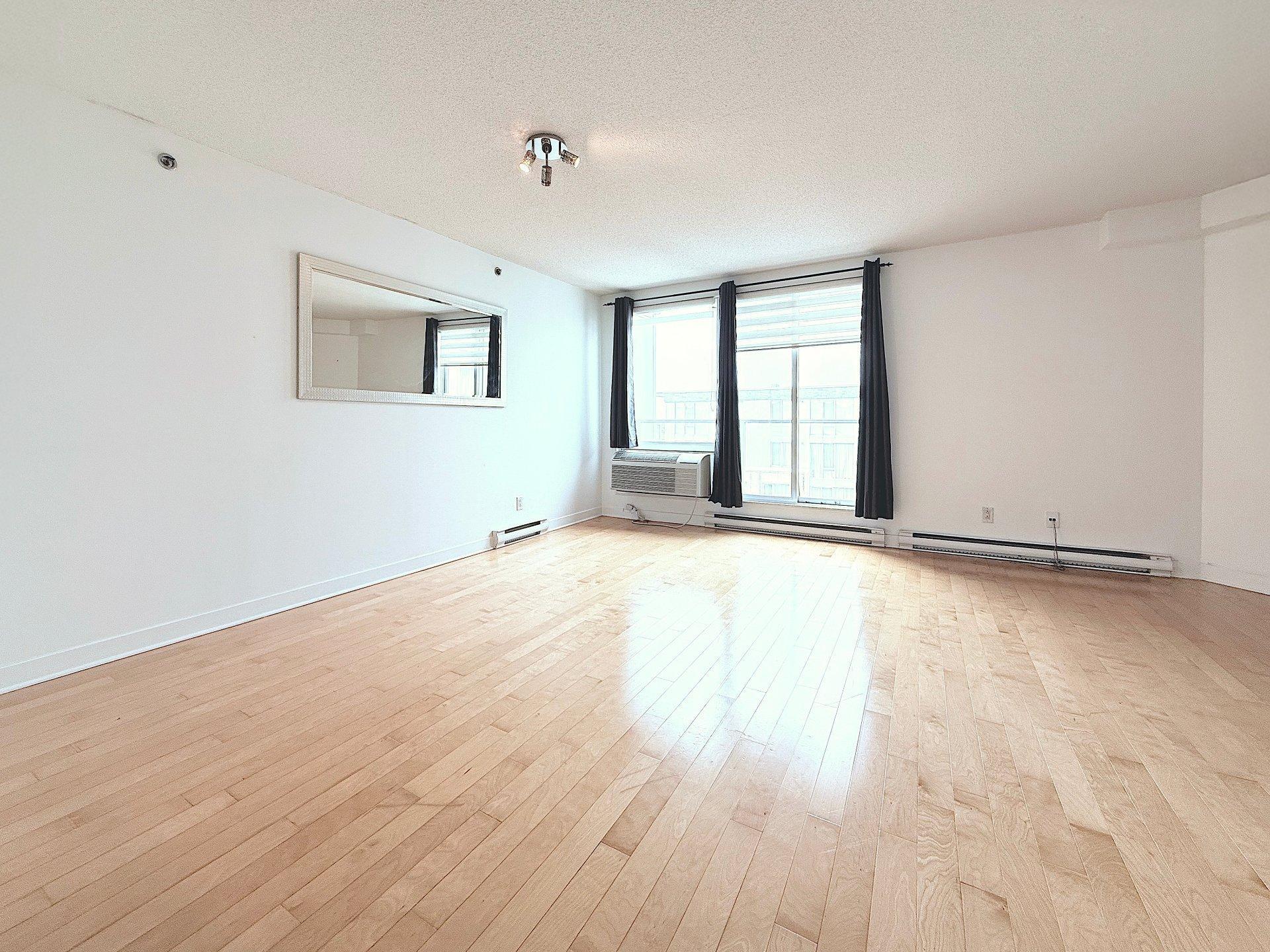 









4885


Boul. Henri-Bourassa O.

, 824,
Montréal (Saint-Laurent),




QC
H4L0A5

