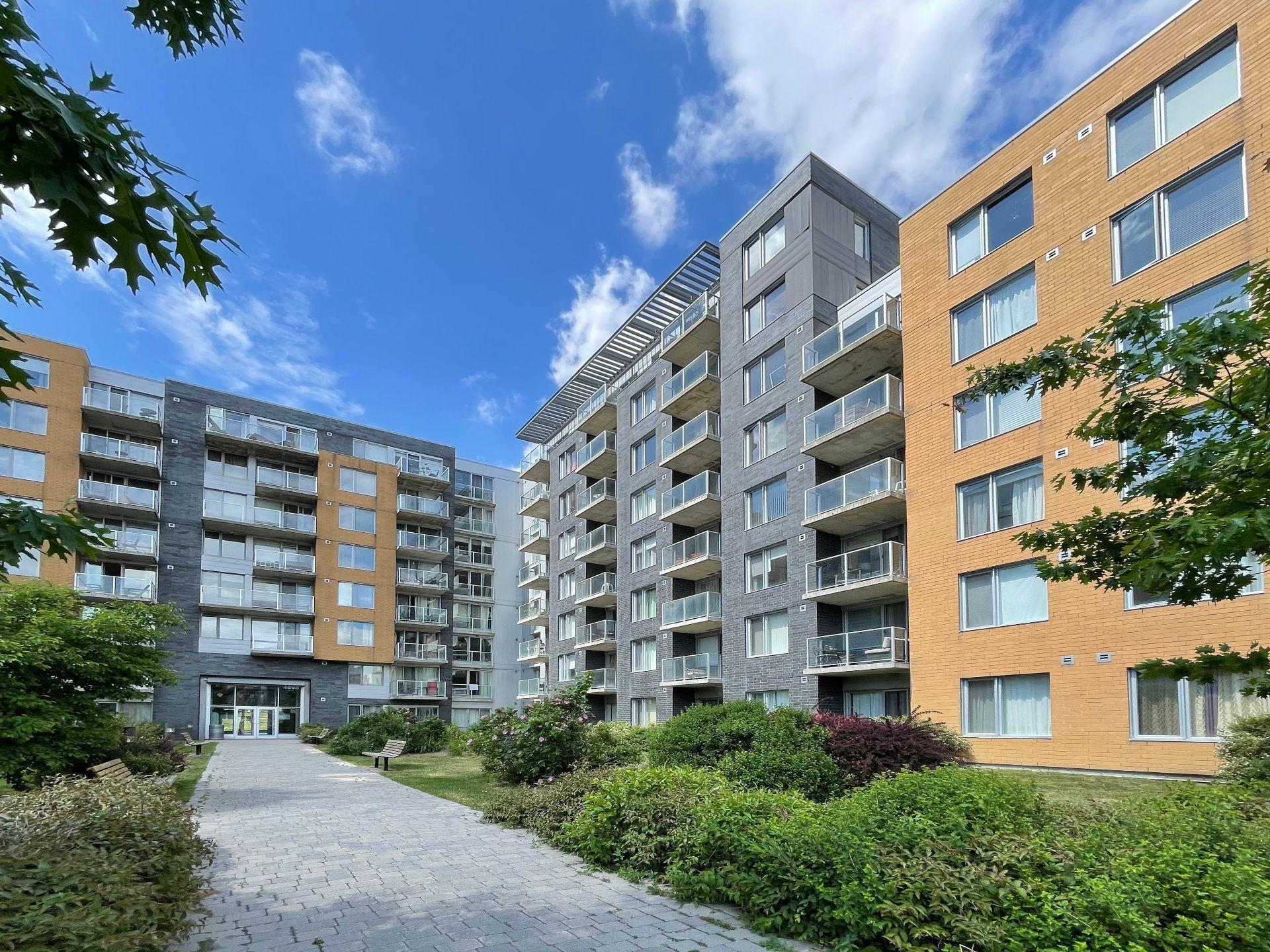 









4885


Boul. Henri-Bourassa O.

, 824,
Montréal (Saint-Laurent),




QC
H4L0A5

