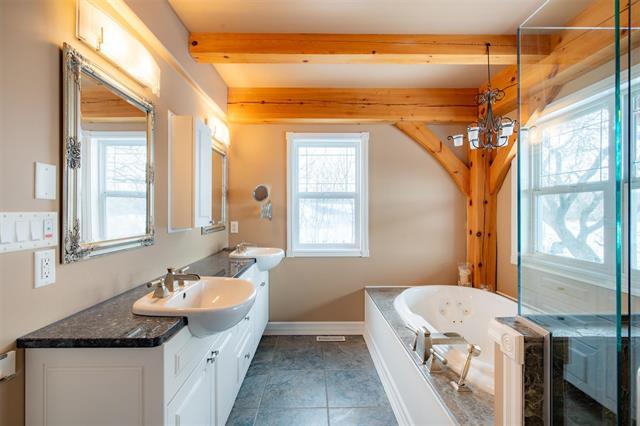 









25125


River

RD,
Lorette,




MB
R5K 0Z6

