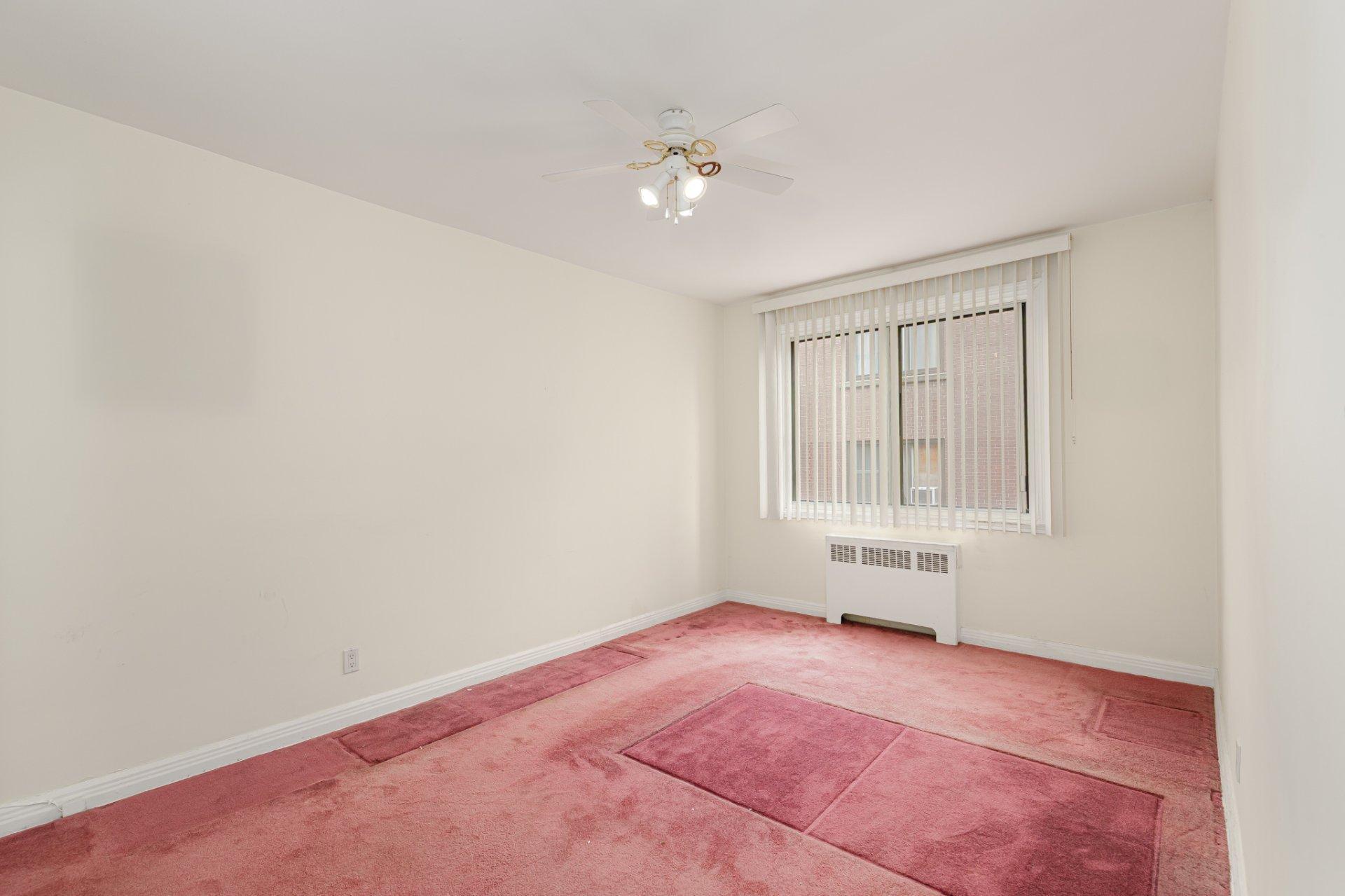 









3145


Av. Linton

, 6,
Montréal (Côte-des-Neiges/Notre-Dame-de-Grâce),




QC
H3S1S5

