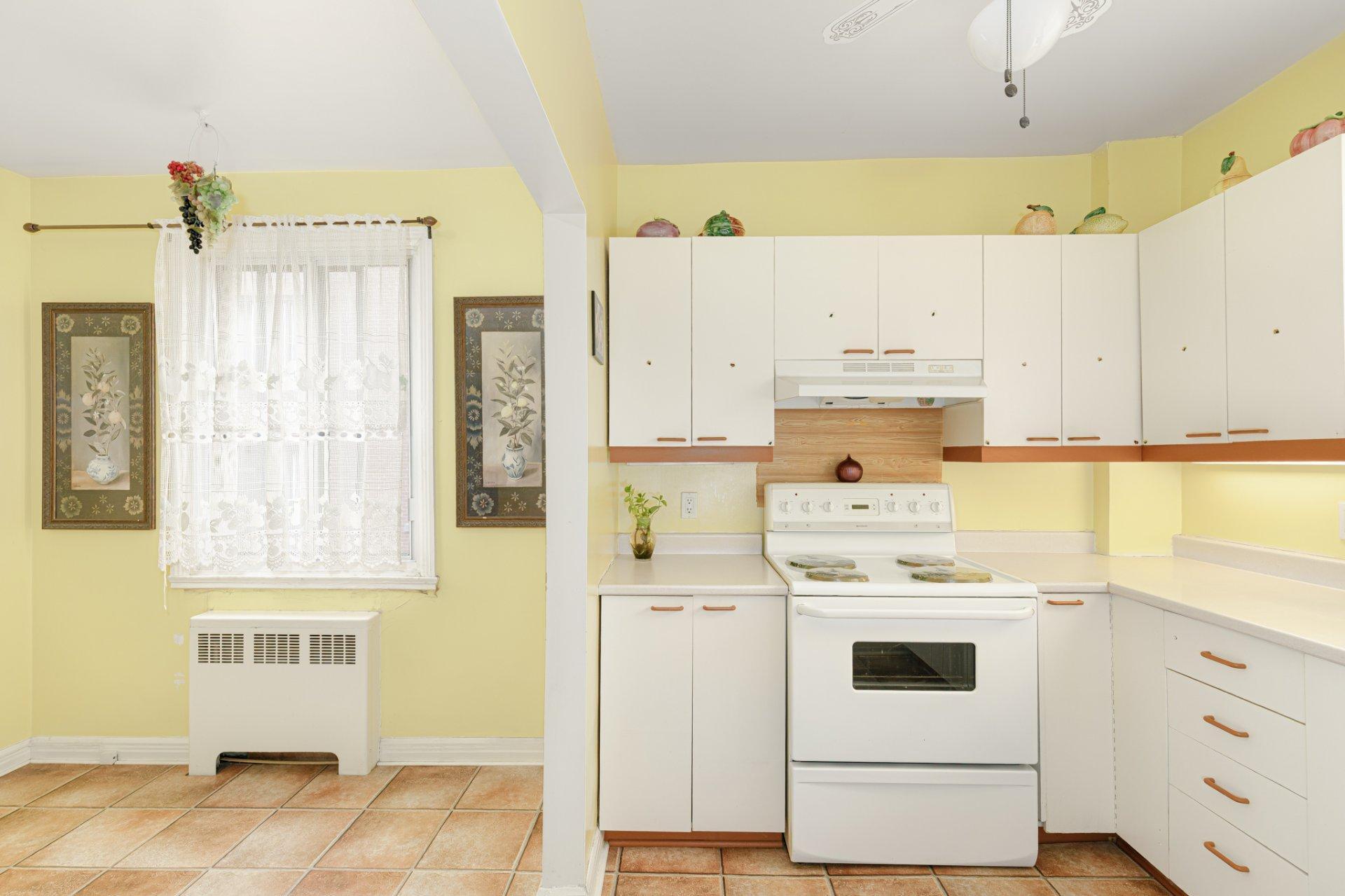 









3145


Av. Linton

, 6,
Montréal (Côte-des-Neiges/Notre-Dame-de-Grâce),




QC
H3S1S5

