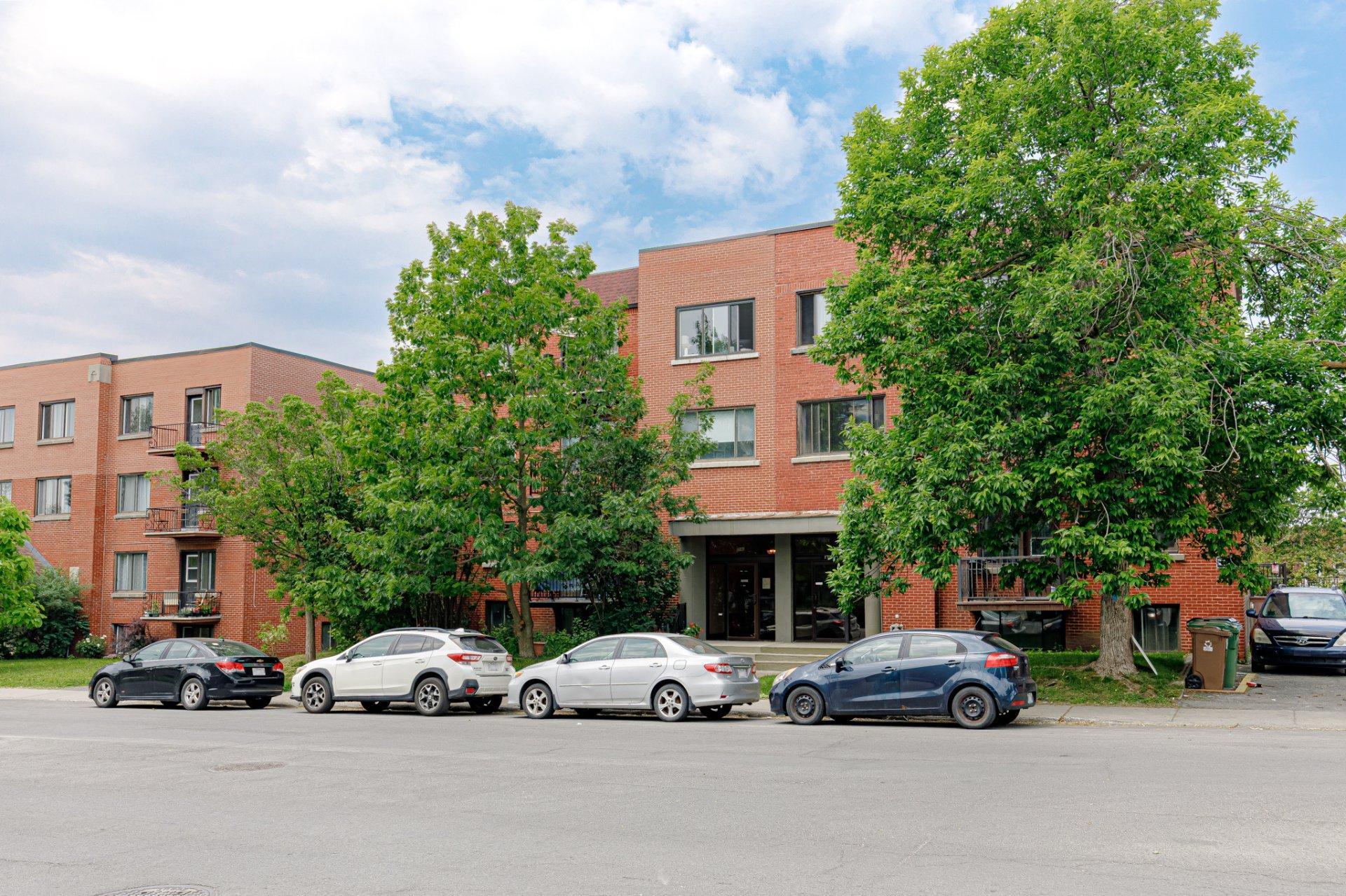 









3145


Av. Linton

, 6,
Montréal (Côte-des-Neiges/Notre-Dame-de-Grâce),




QC
H3S1S5

